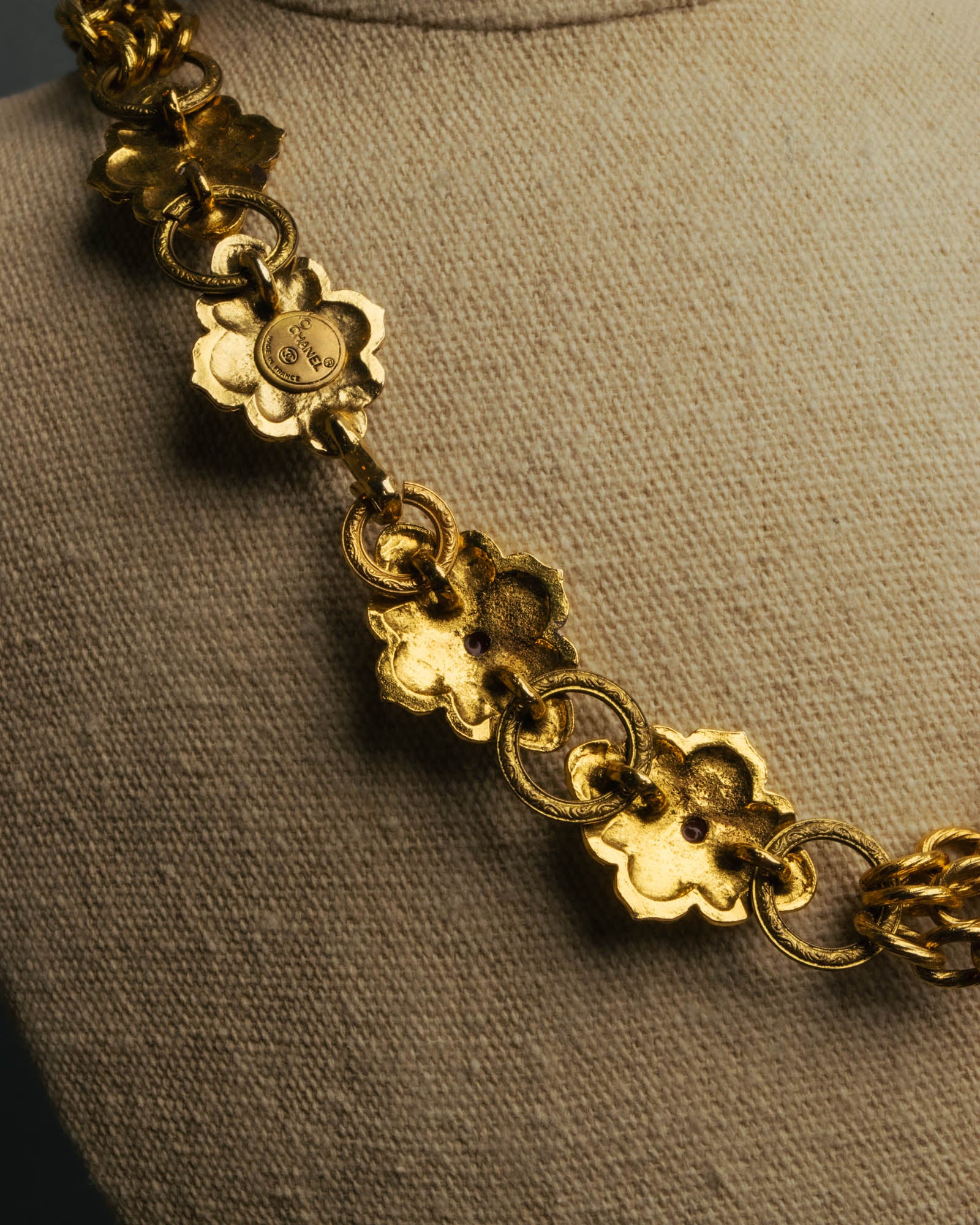 -SPECIAL- “CHANEL” 80’s-90’s ornate gold chain necklace