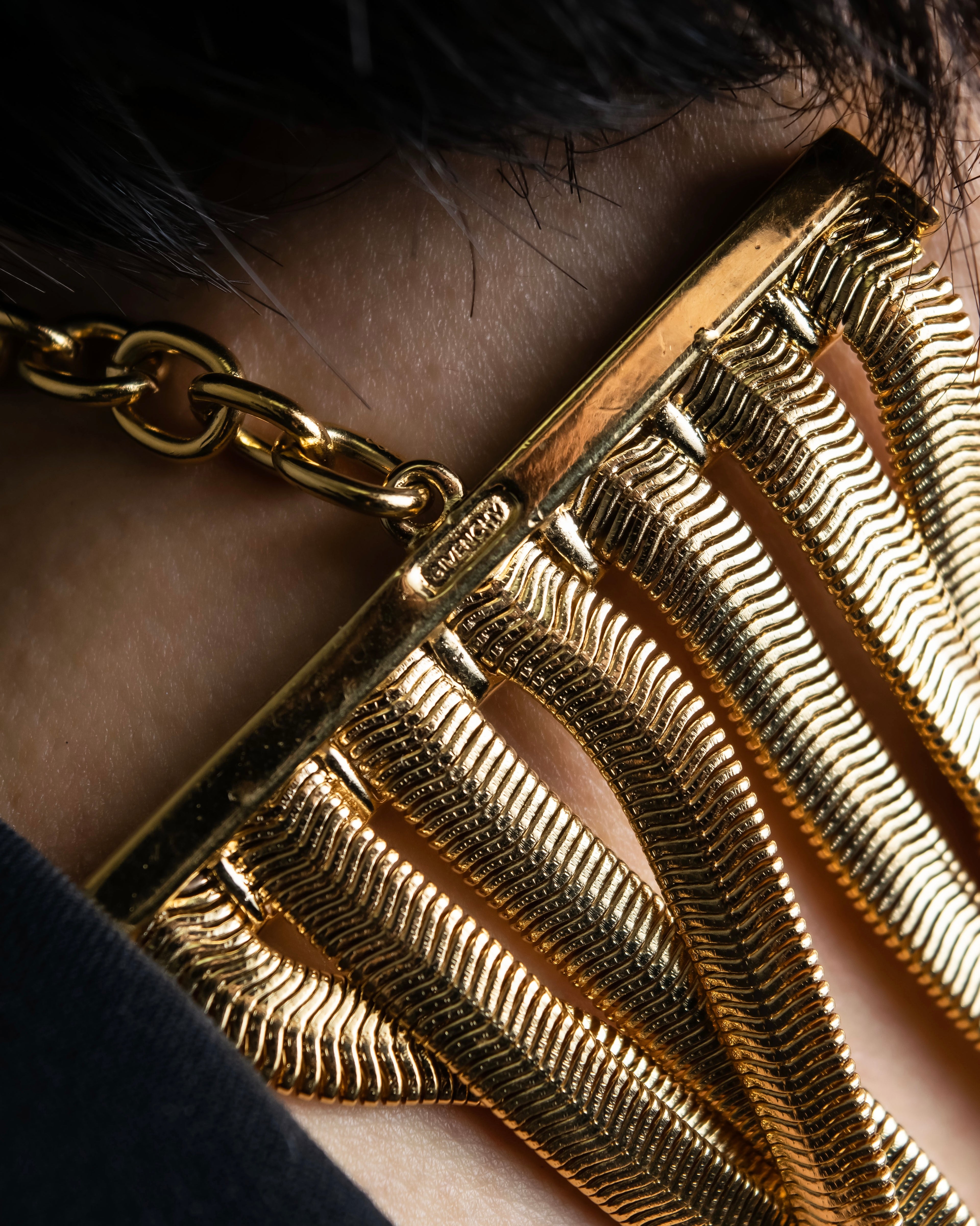 "GIVENCHY" 7 strand accordion chain choker necklace