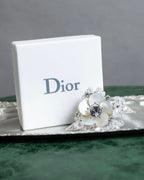 "Dior" Sways among the plants flower motif ring