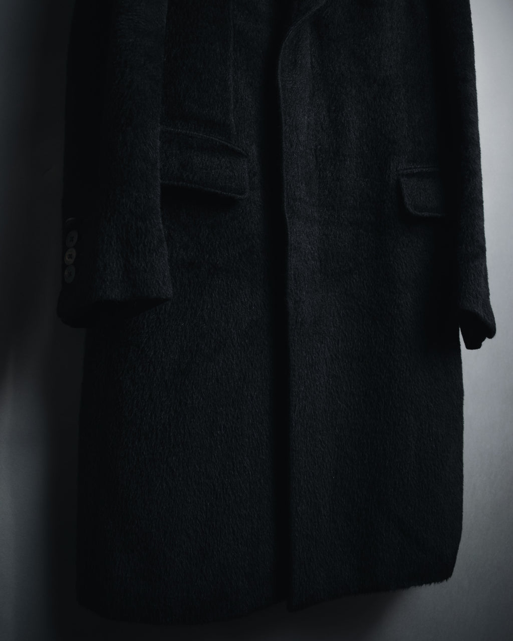 –SPECIAL– "GUCCI" 09-12’s Classically tailored llama-blend Chesterfield coat