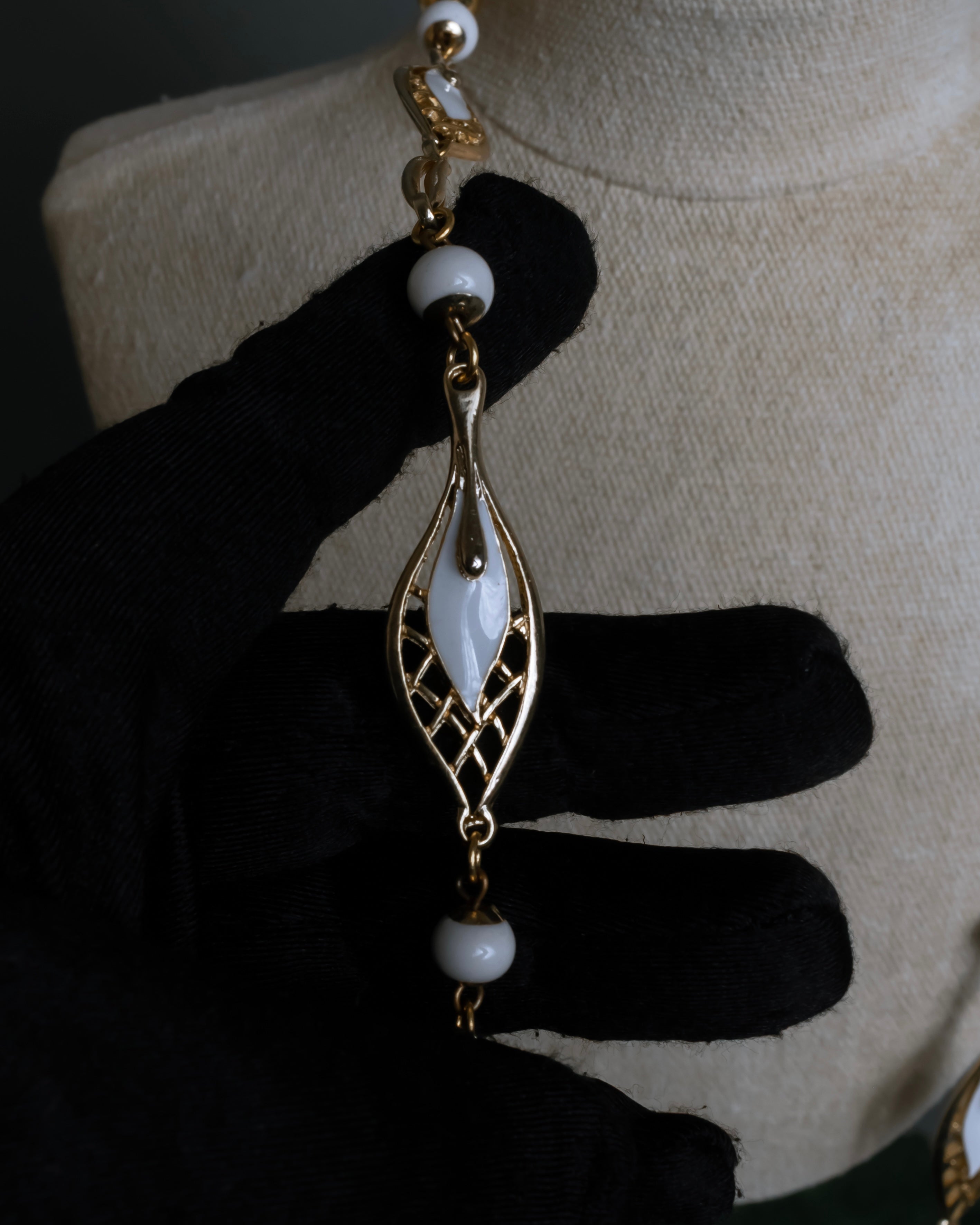 "BALENCIAGA" Leaf motif bijou santoire necklace