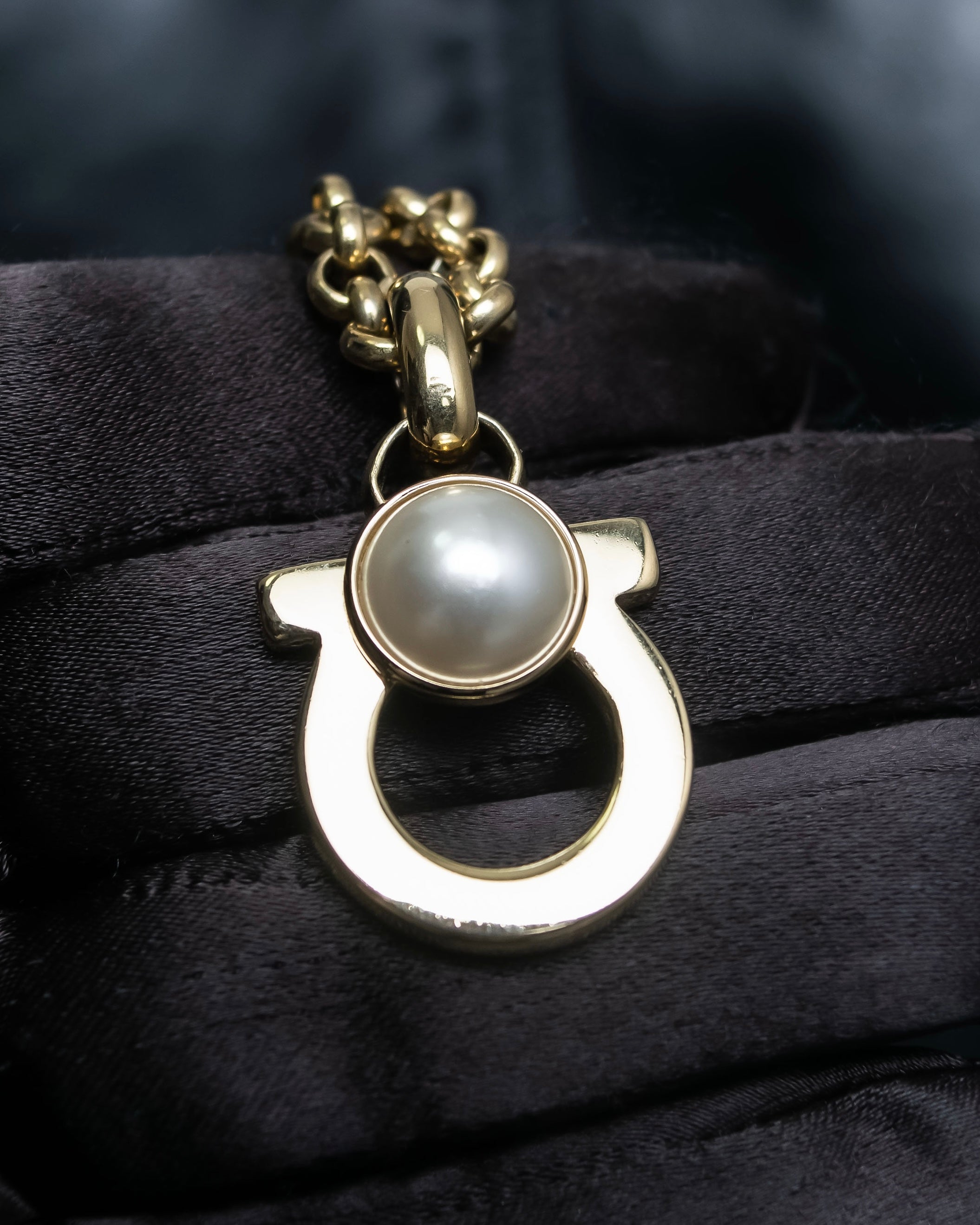 "Salvatore Ferragamo" Gancini design necklace