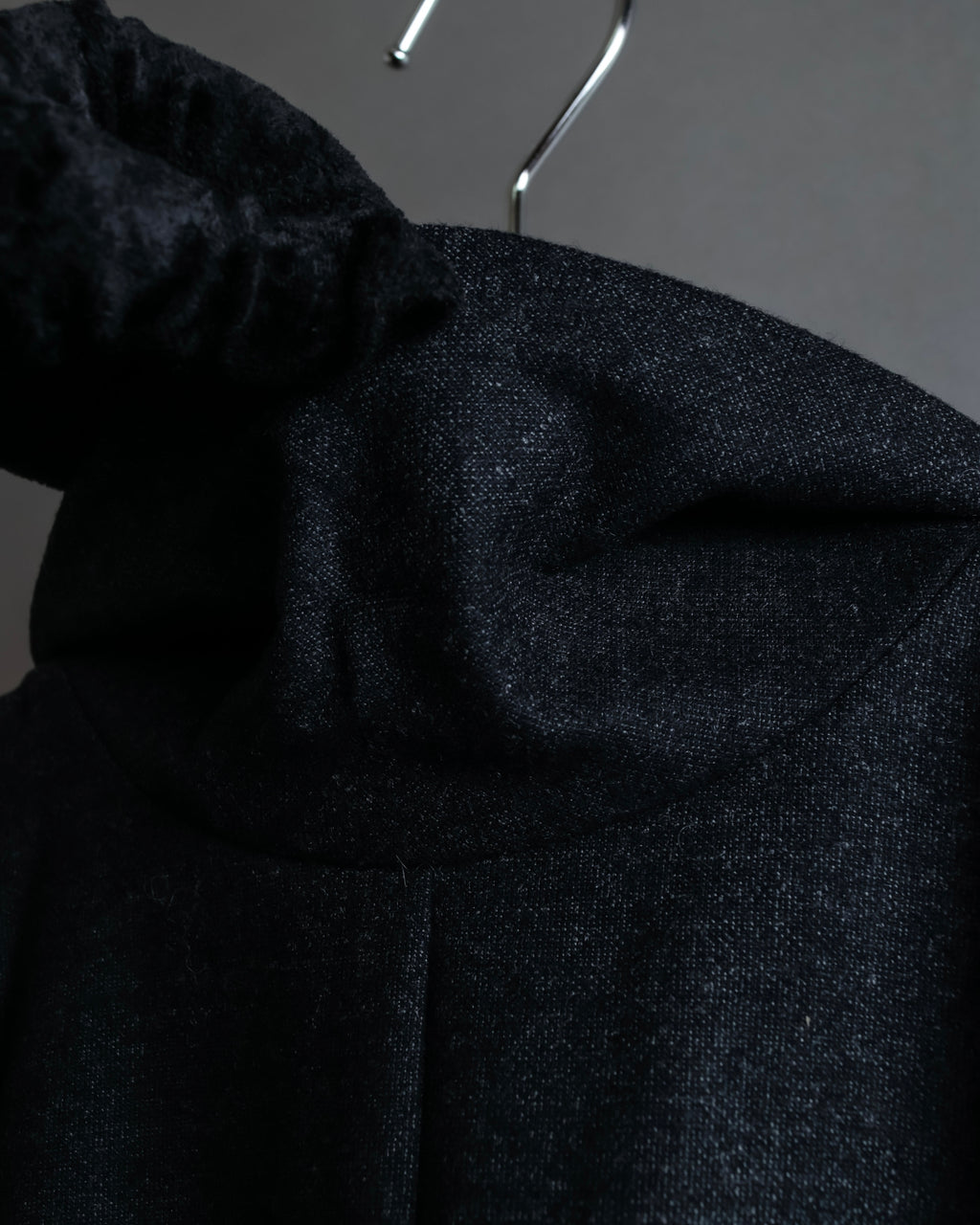 "MAISON MARGIELA" 16AW Deep tuck design sleeveless dress