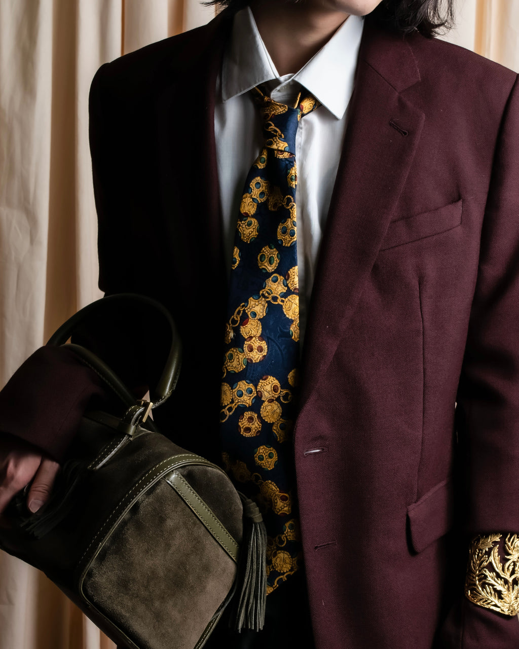 "CHANEL" Jewelry pattern silk necktie