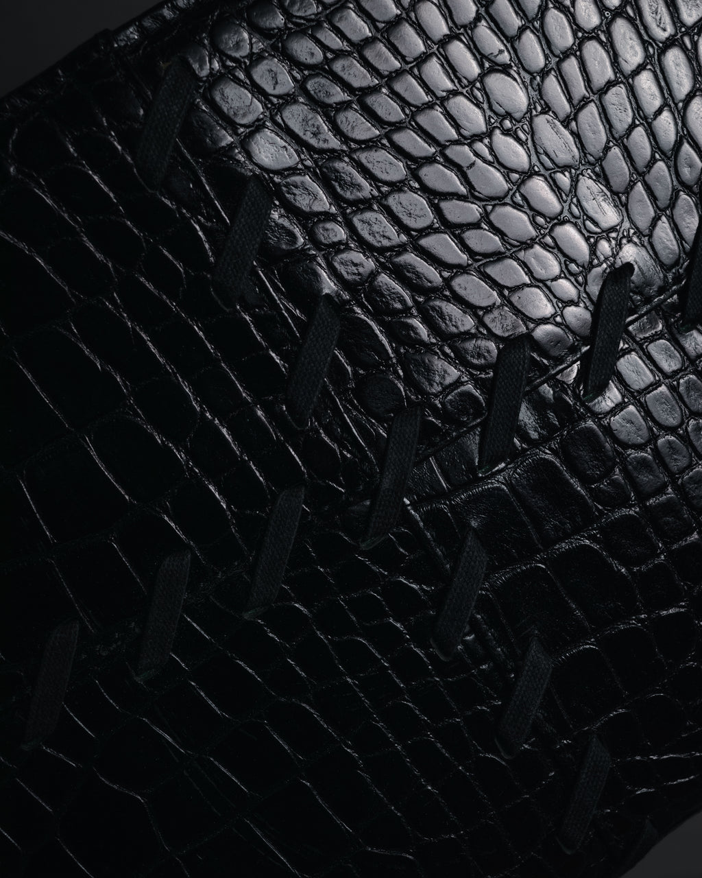 "YVES SAINT LAURENT" 90’s crocodile embossed lace up handbag