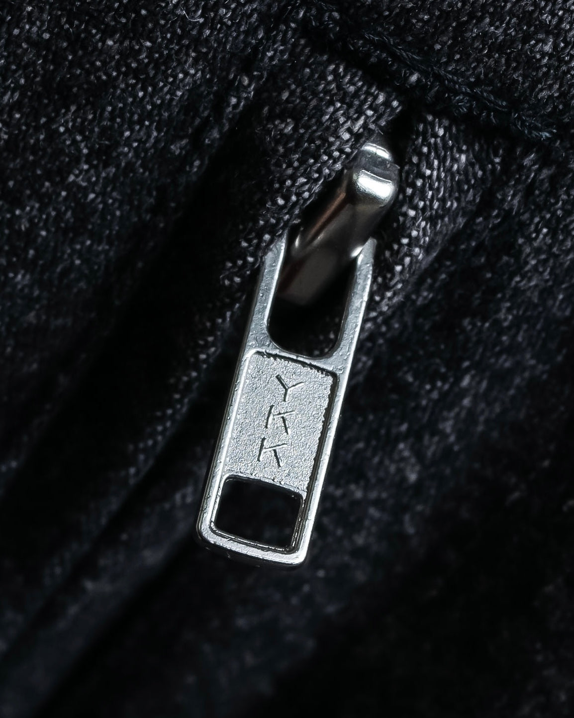 "tricot COMME des GARCONS" 
Double-breasted reversible fur tailored coat