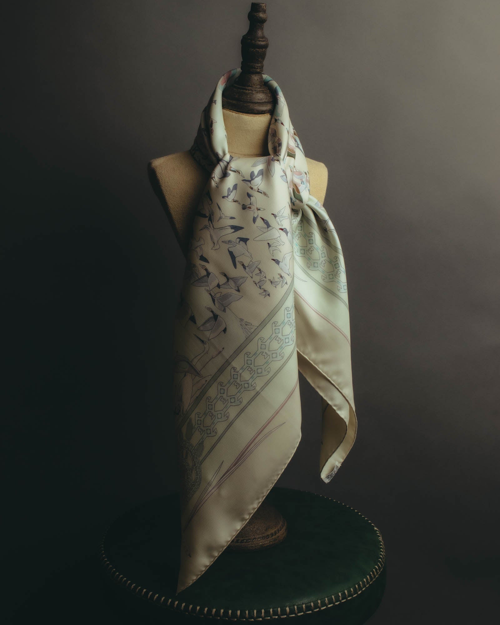 "Hermès" 00's Pastel bird print silk scarf