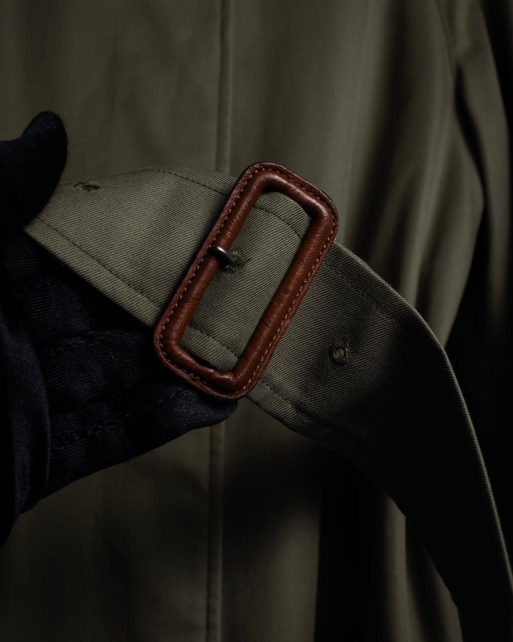 "BURBERRYS" Cape-attached design stand collar coat