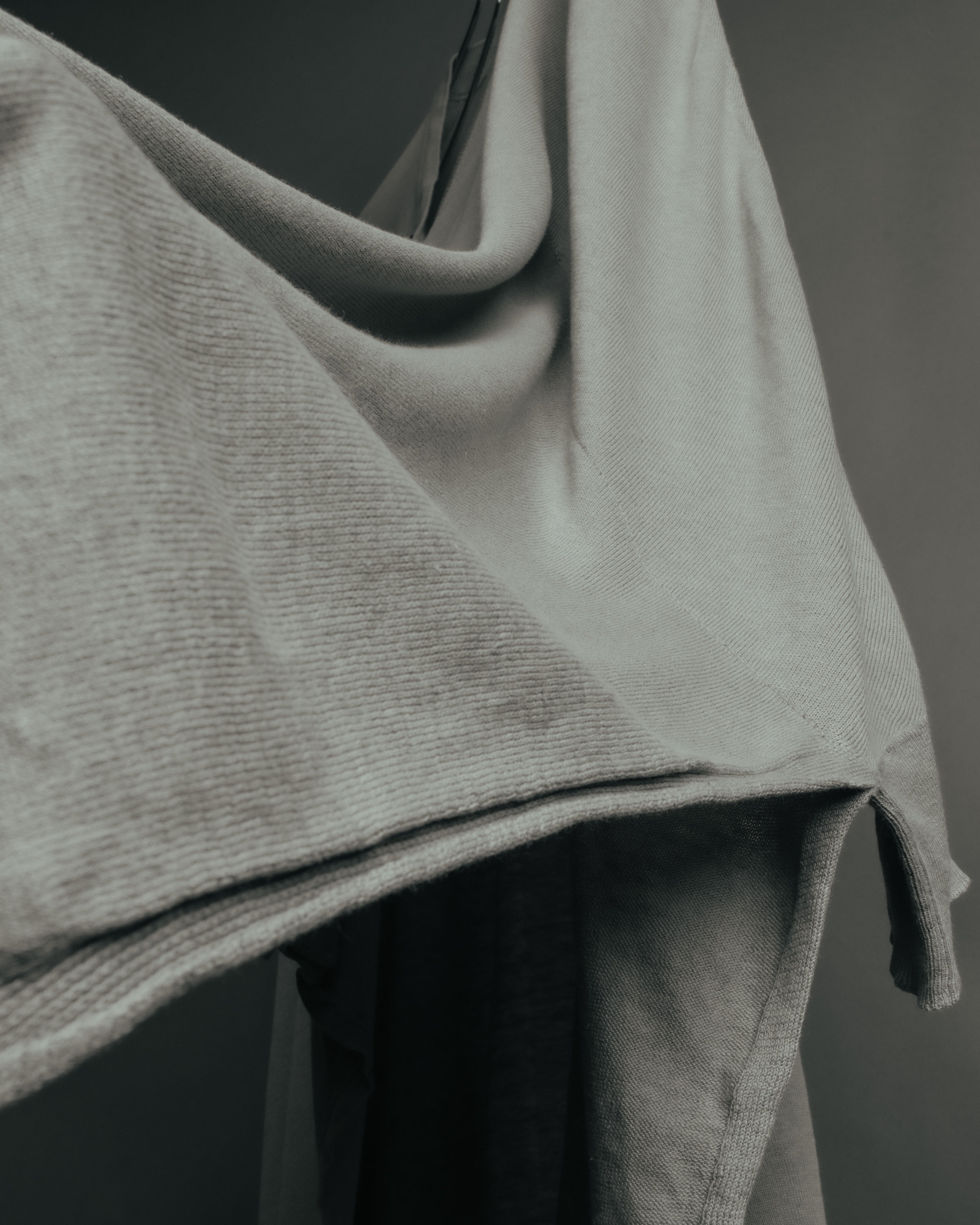 “Maison Martin Margiela” 2012SS line 4 oversized draped knit cardigan