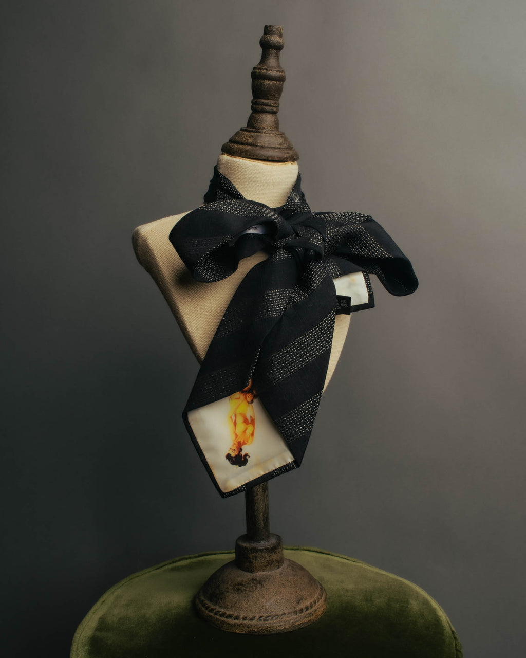 "Dolce & Gabbana" 00's-10's Silk wool scarf tie