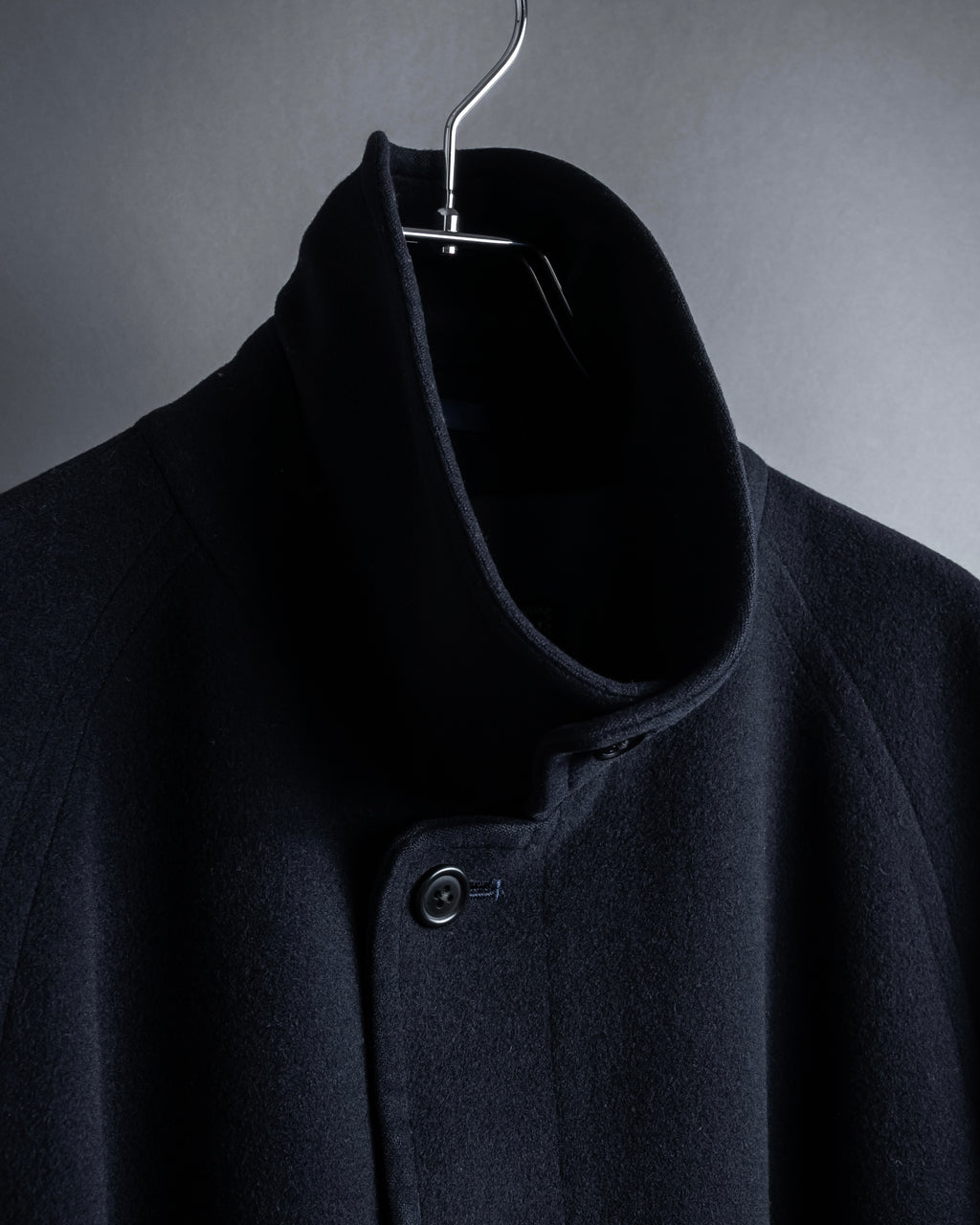 "BURBERRYS" High density wool stand collar coat