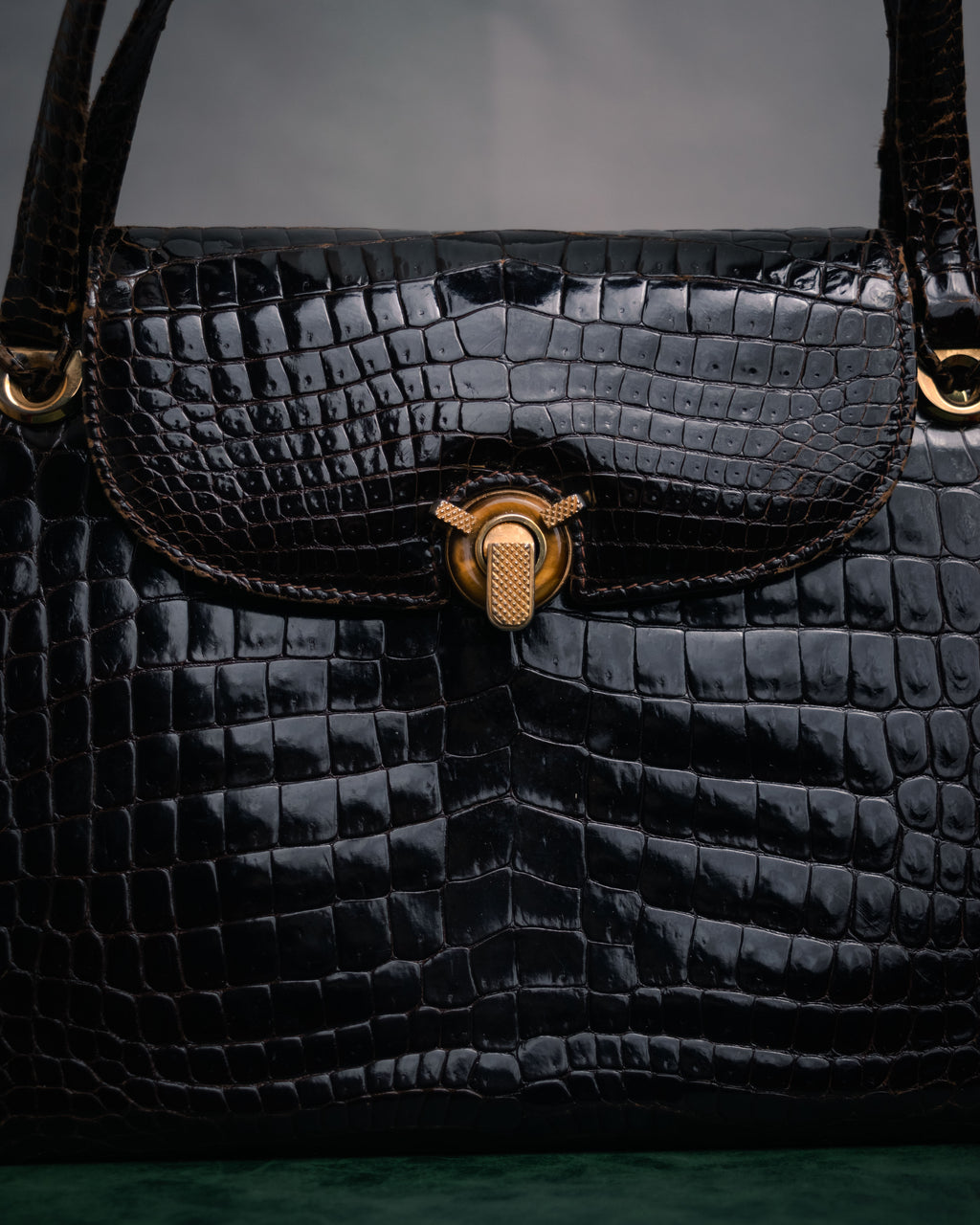 –SPECIAL– “GUCCI” 50’s-60’s Crocodile leather top handle bag