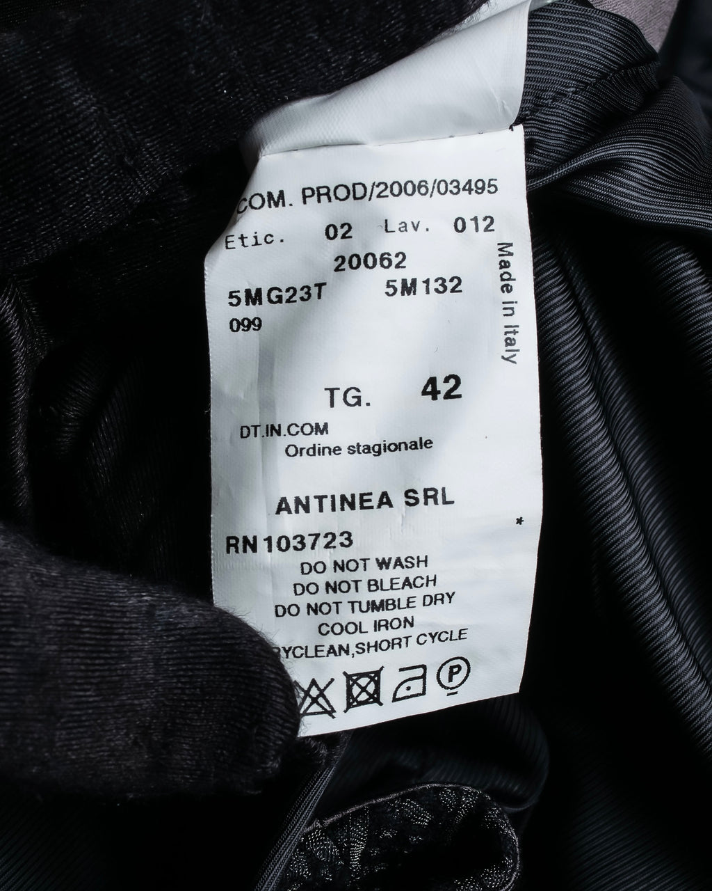 "ARMANI COLLEZIONI" Satin switch design knit tailored jacket