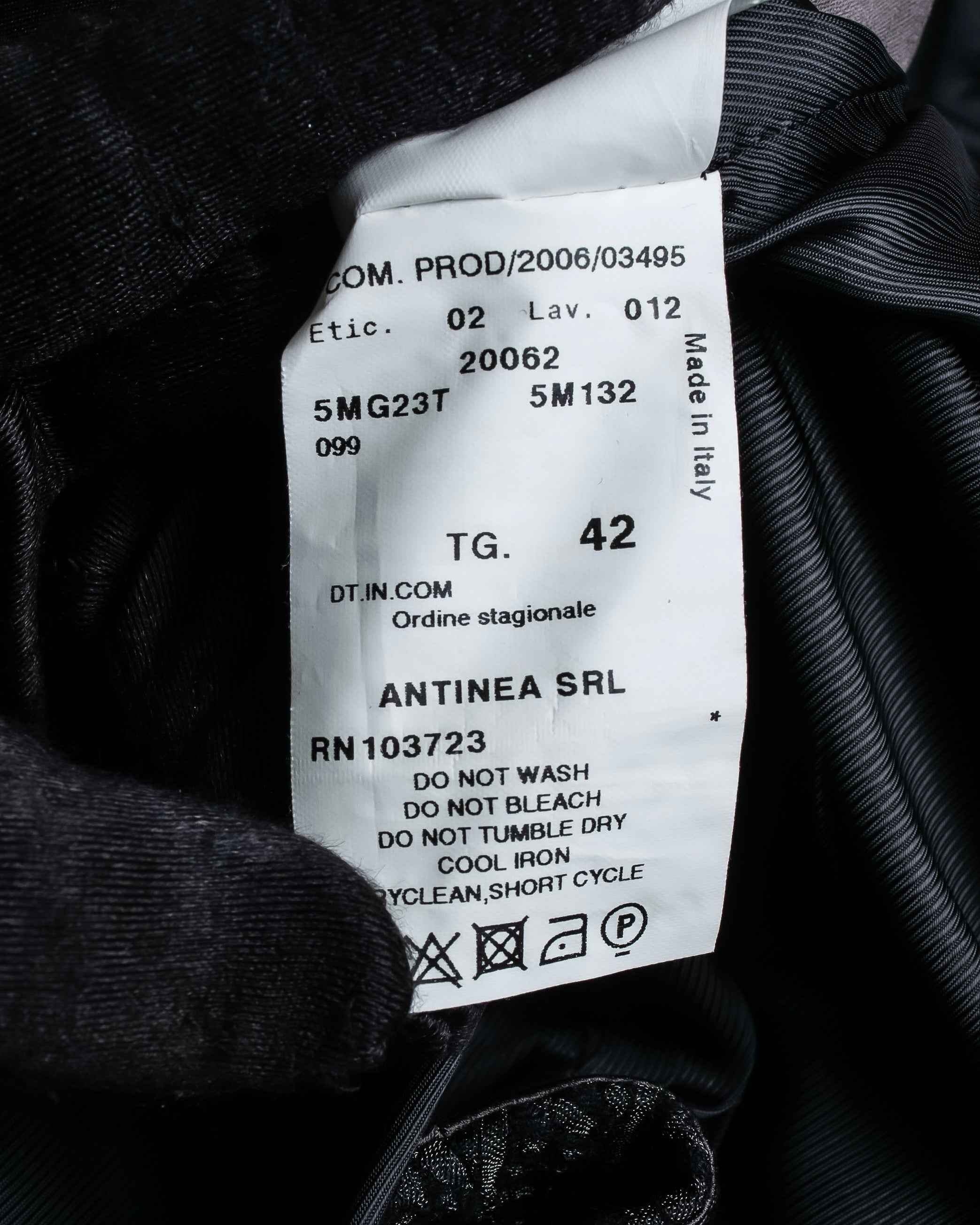 "ARMANI COLLEZIONI" Satin switch design knit tailored jacket