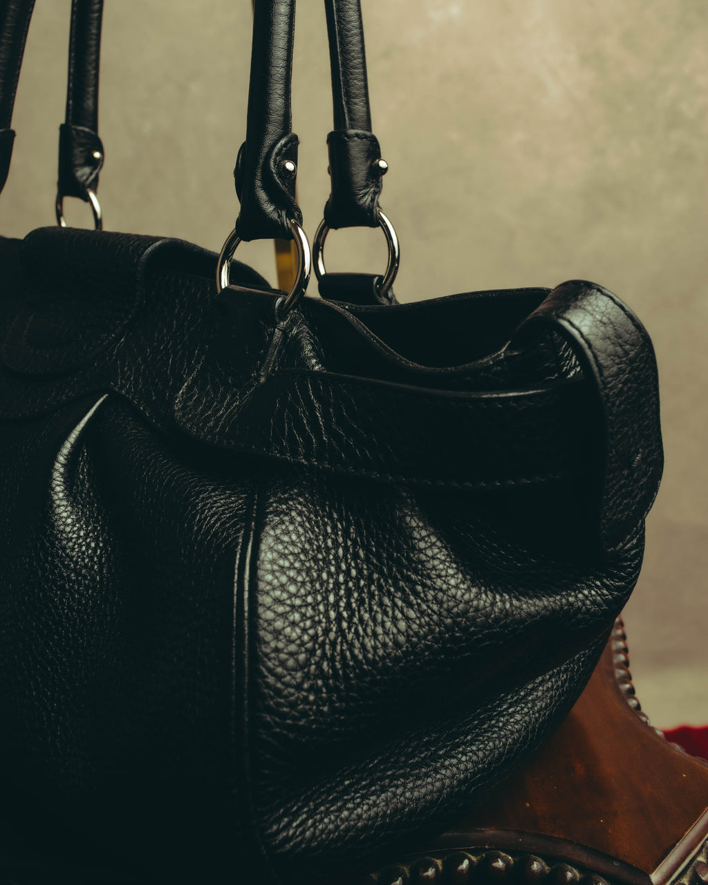 “Salvatore Ferragamo” 00’s-10’s Gancini pebbled leather handbag