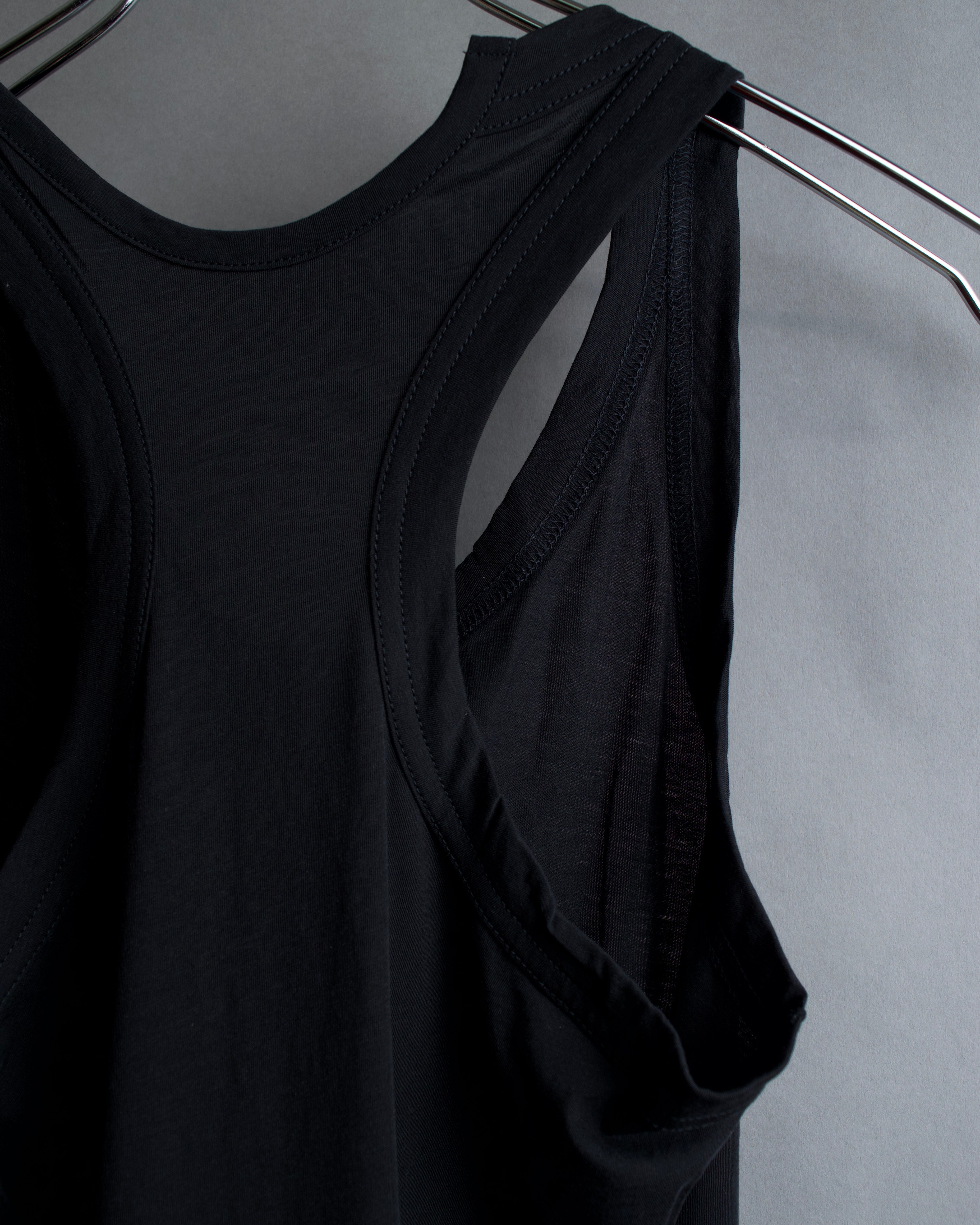 "YOHJI YAMAMOTO FEMME" 13SS
Shoulder cutting sleeveless pullover