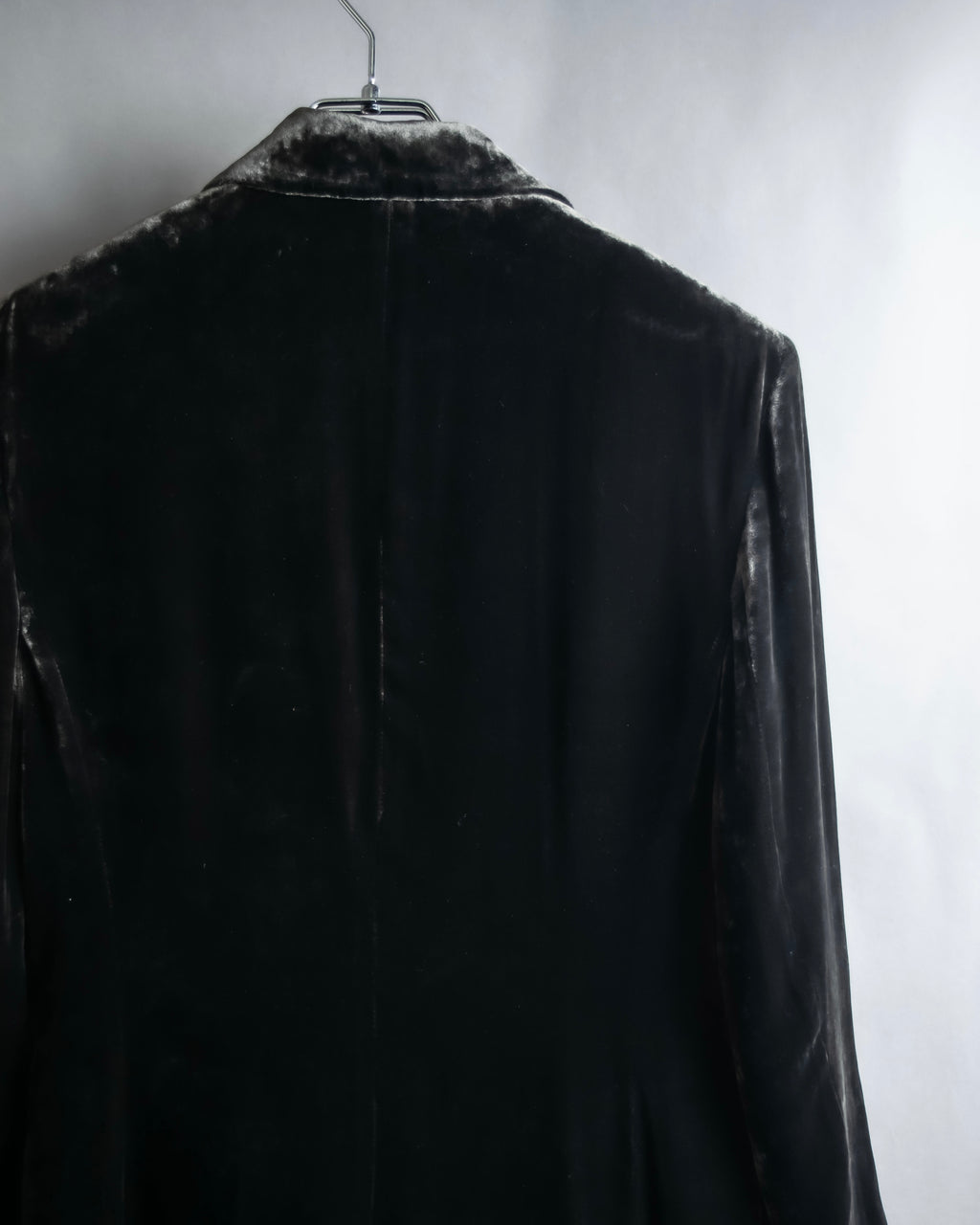 "FERAUD" Vintage velour glossy black tailored jacket