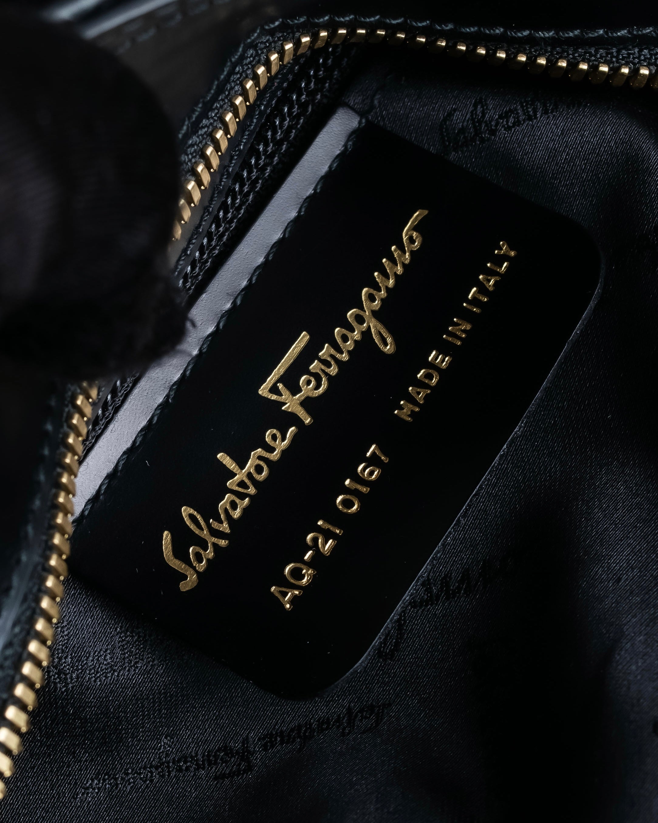 "Salvatore Ferragamo" Gancini motif monogram pattern 2-way shoulder bag