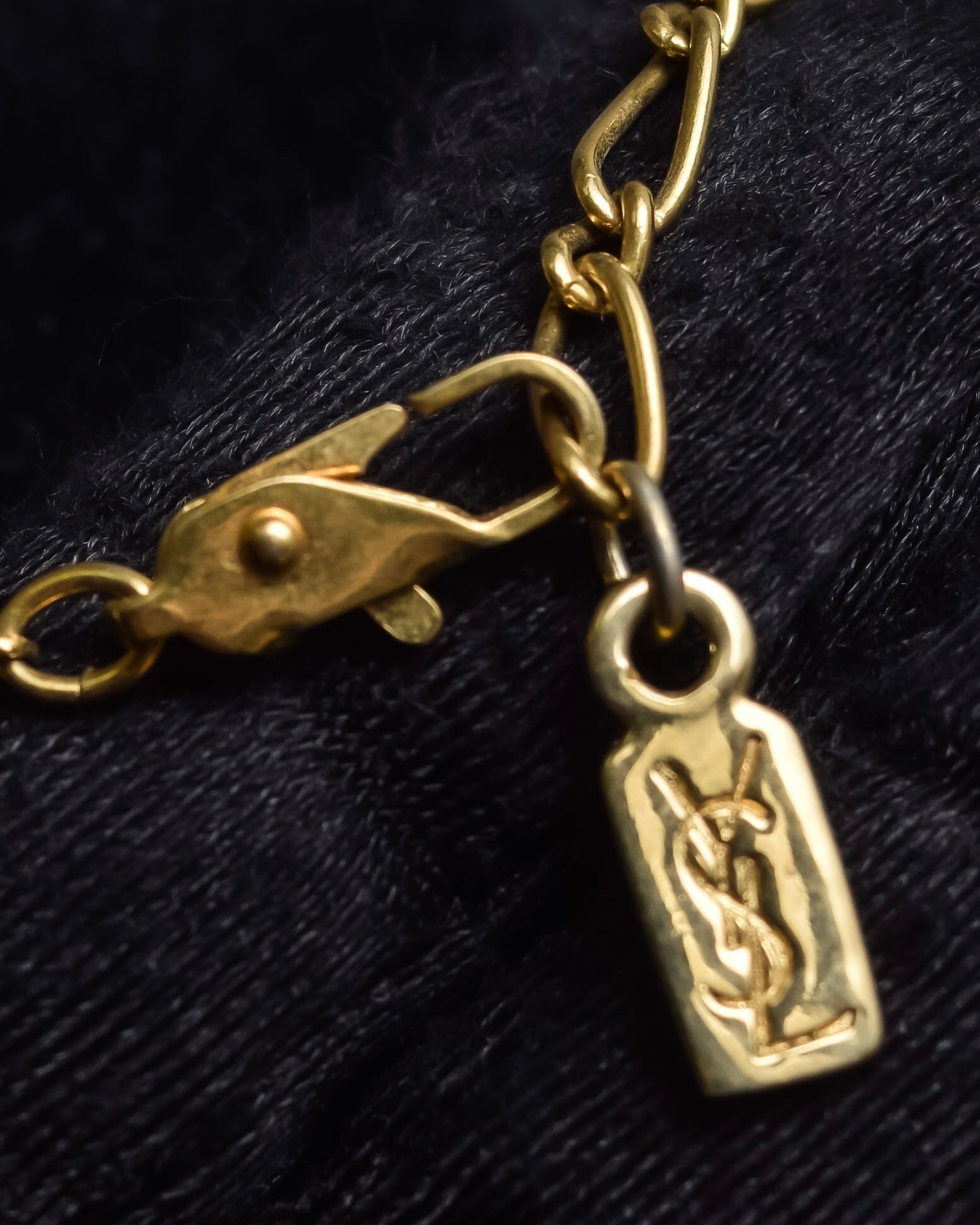 "YVES SAINT LAURENT" Triangle motif glass stone necklace