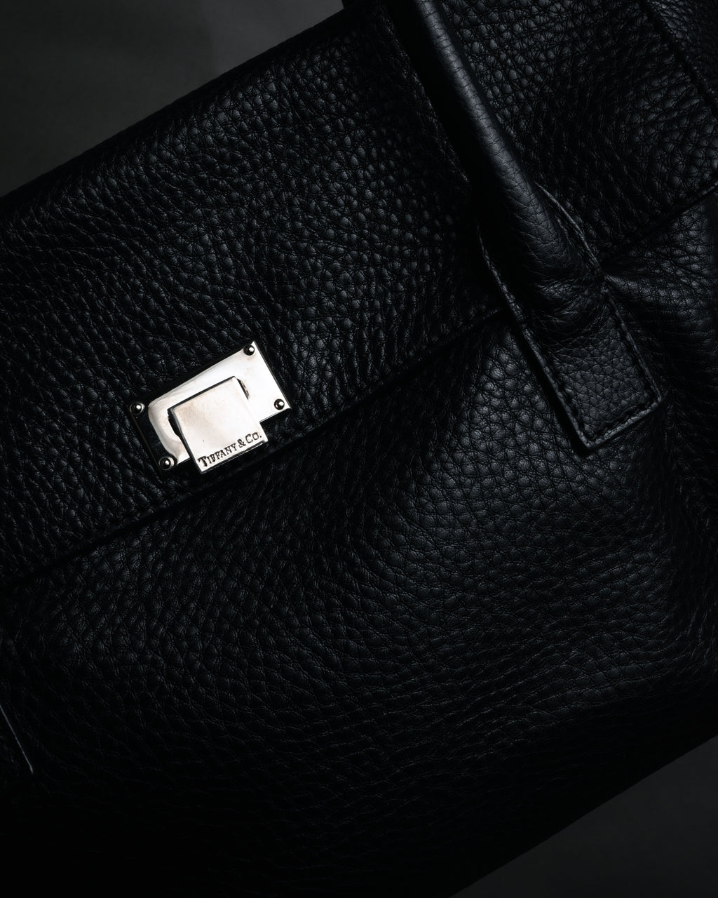 “TIFFANY & CO.” 2010’s Grained leather chain shoulder bag