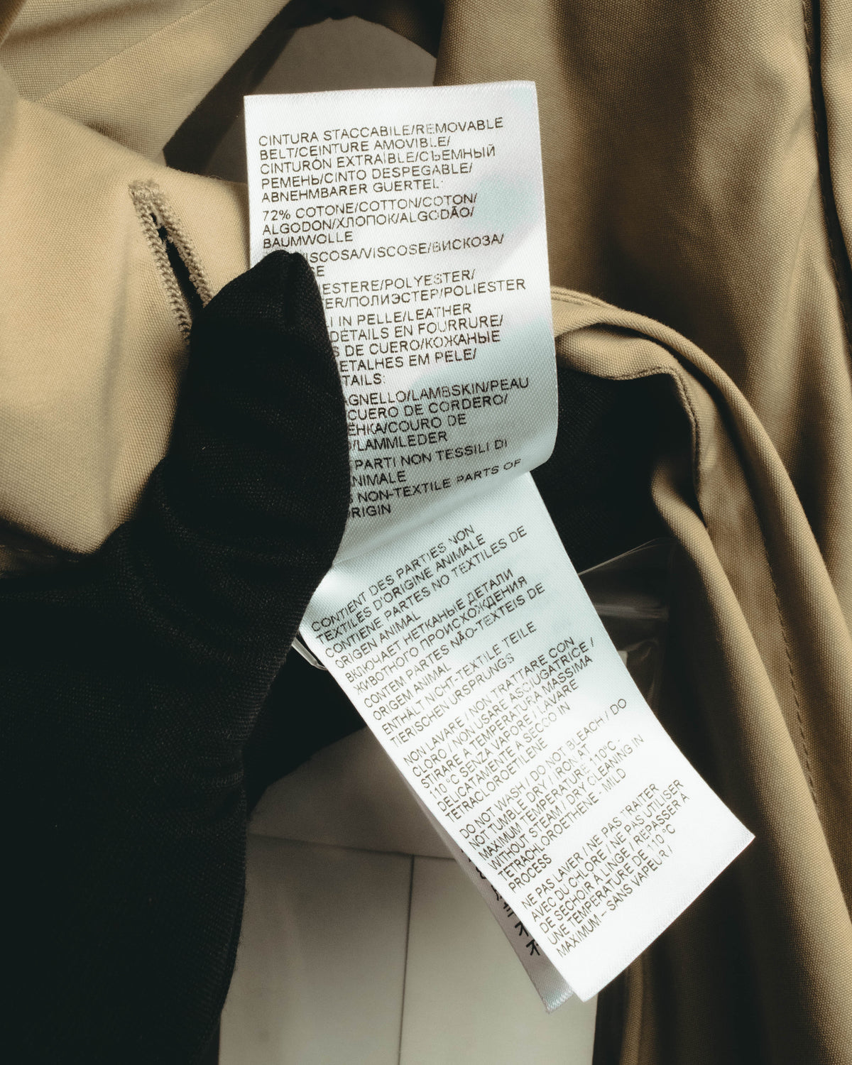 –SPECIAL– “BOTTEGA VENETA” 2020-21AW Sculptural cape-sleeve belted trench coat