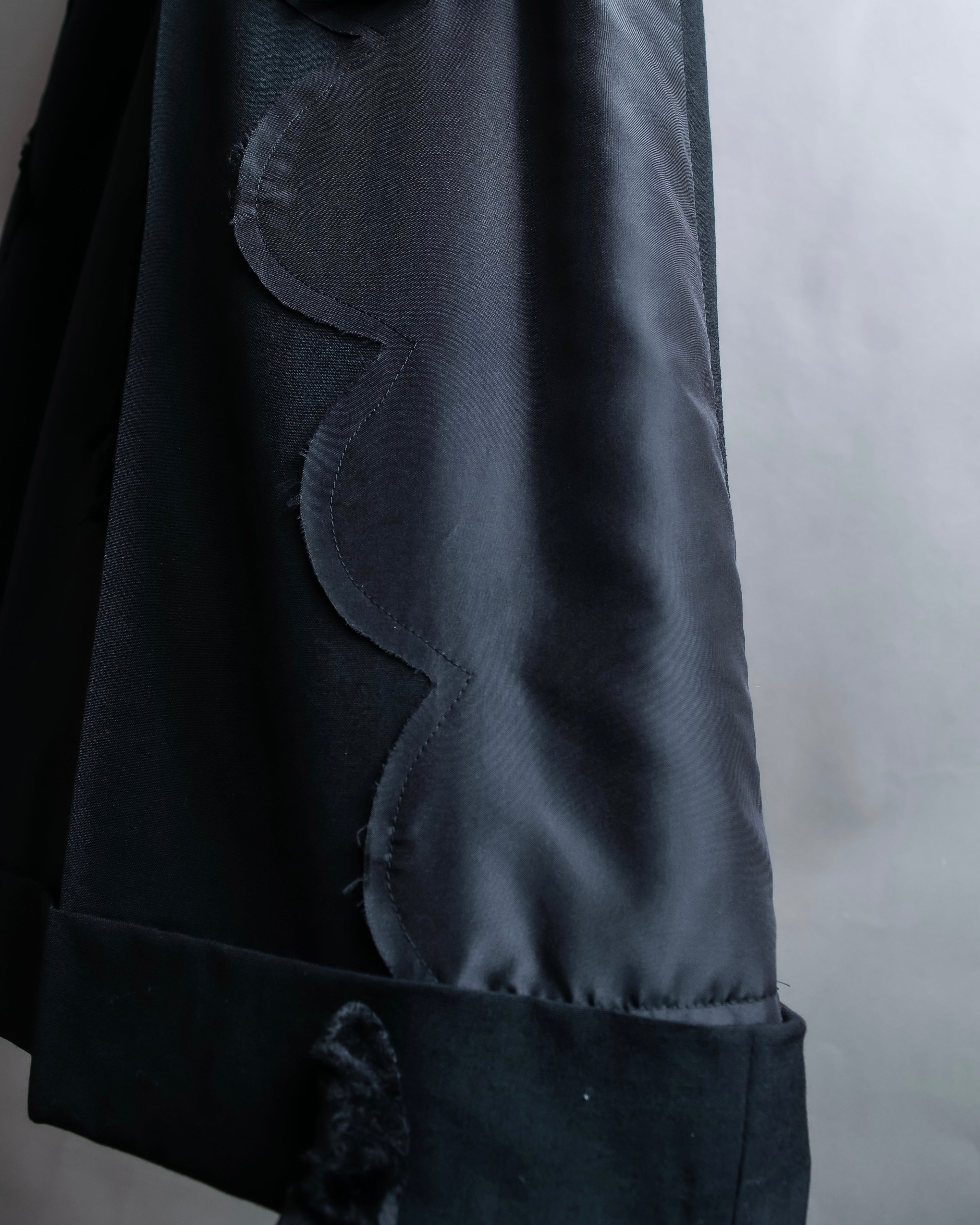 "COMME des GARCONS" Ruffle & tulle asymmetrical docking sarouel slacks