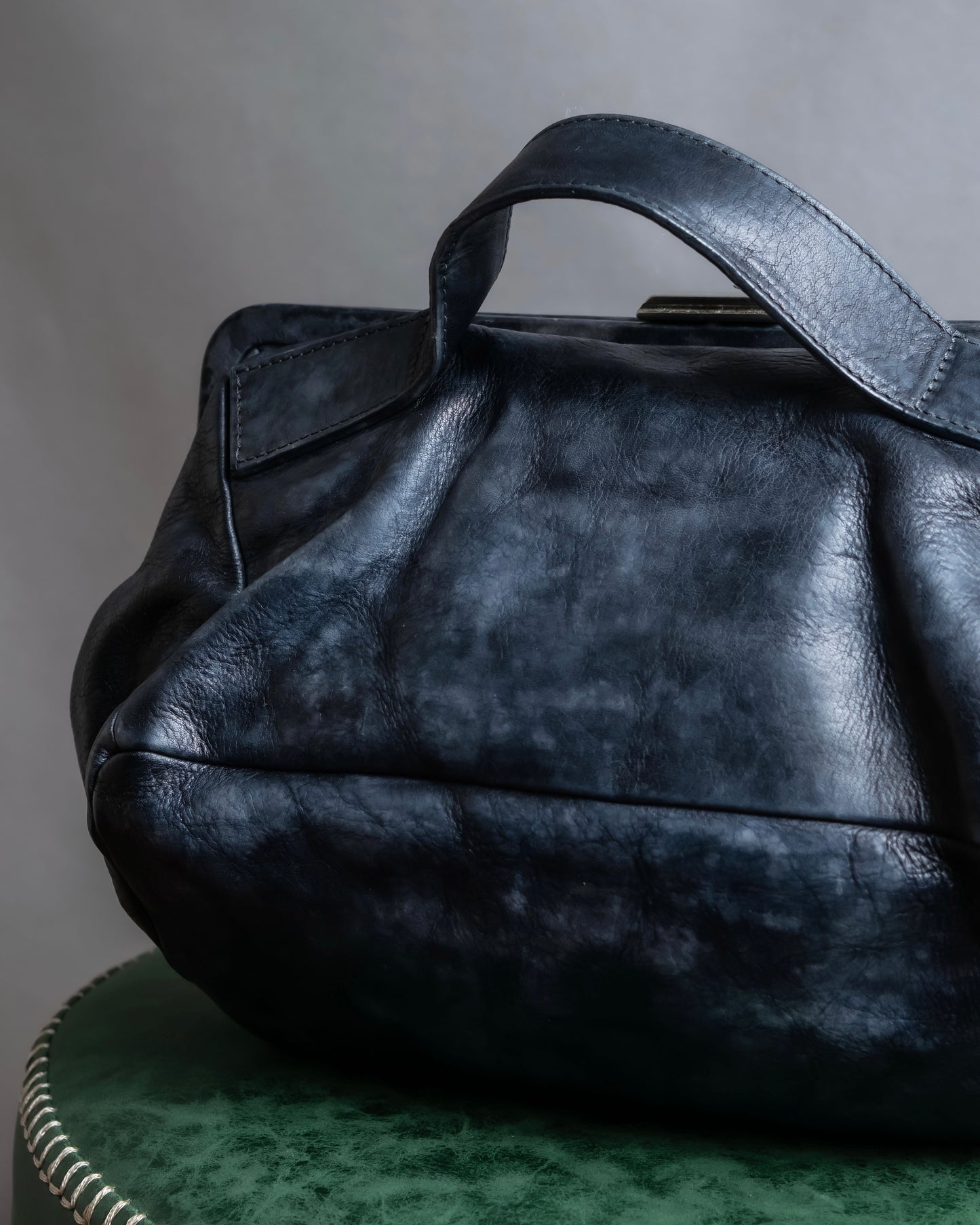 "ANN DEMEULEMEESTER" Tucked design purse leather one handle bag