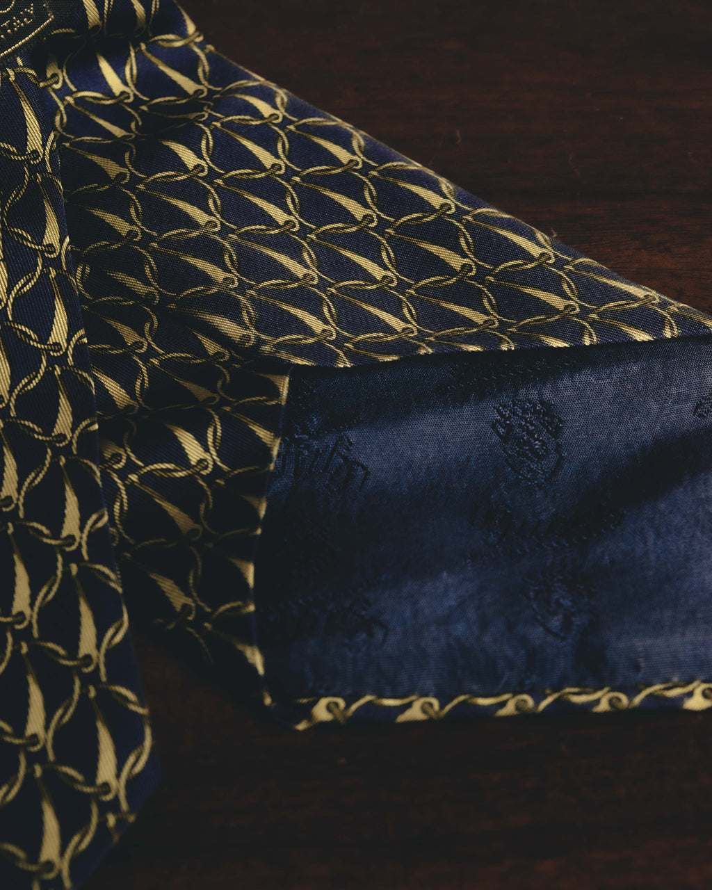 "GUCCI" 80's Nautical patterned silk necktie