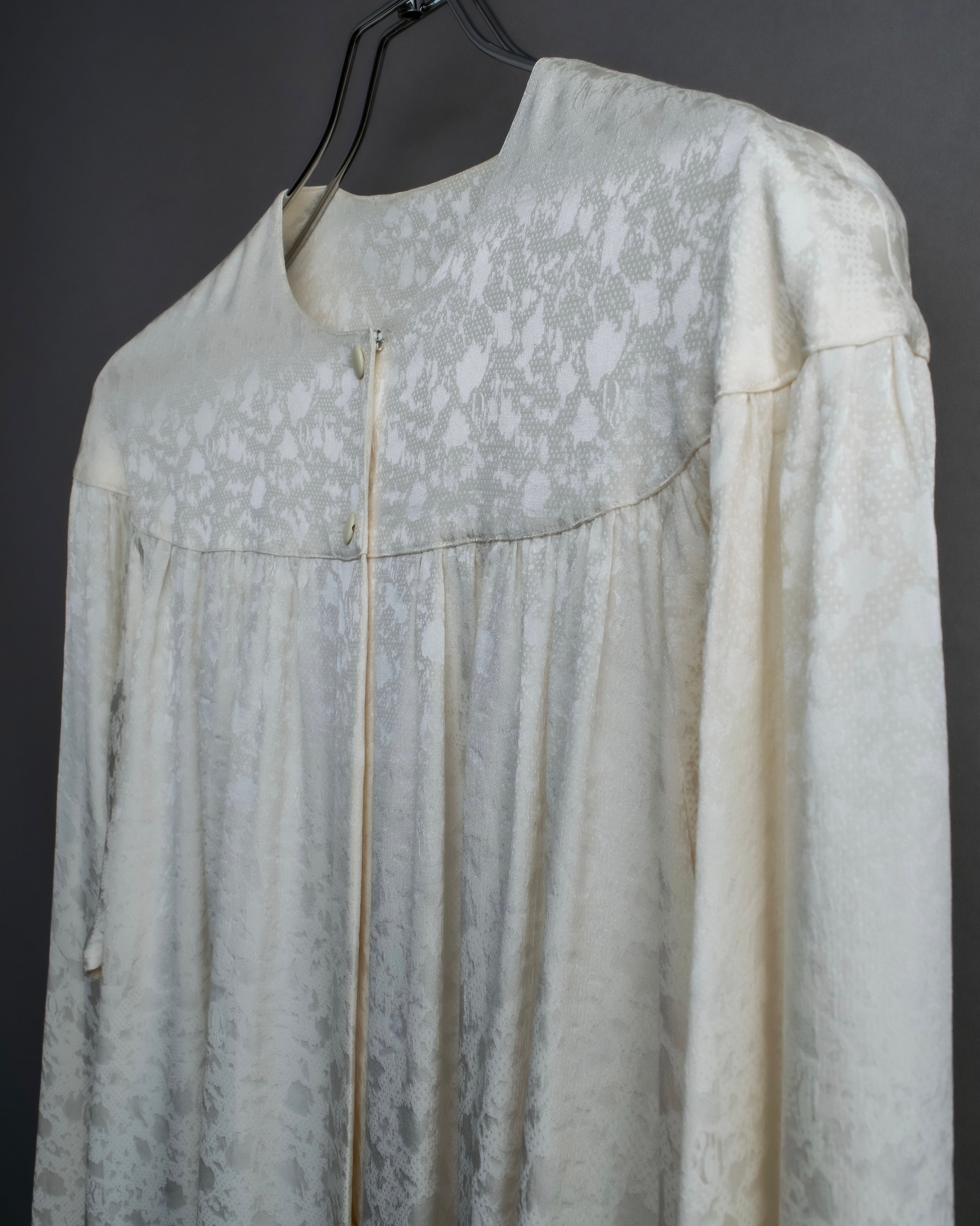 "Christian Dior" Shiny off-white shirt