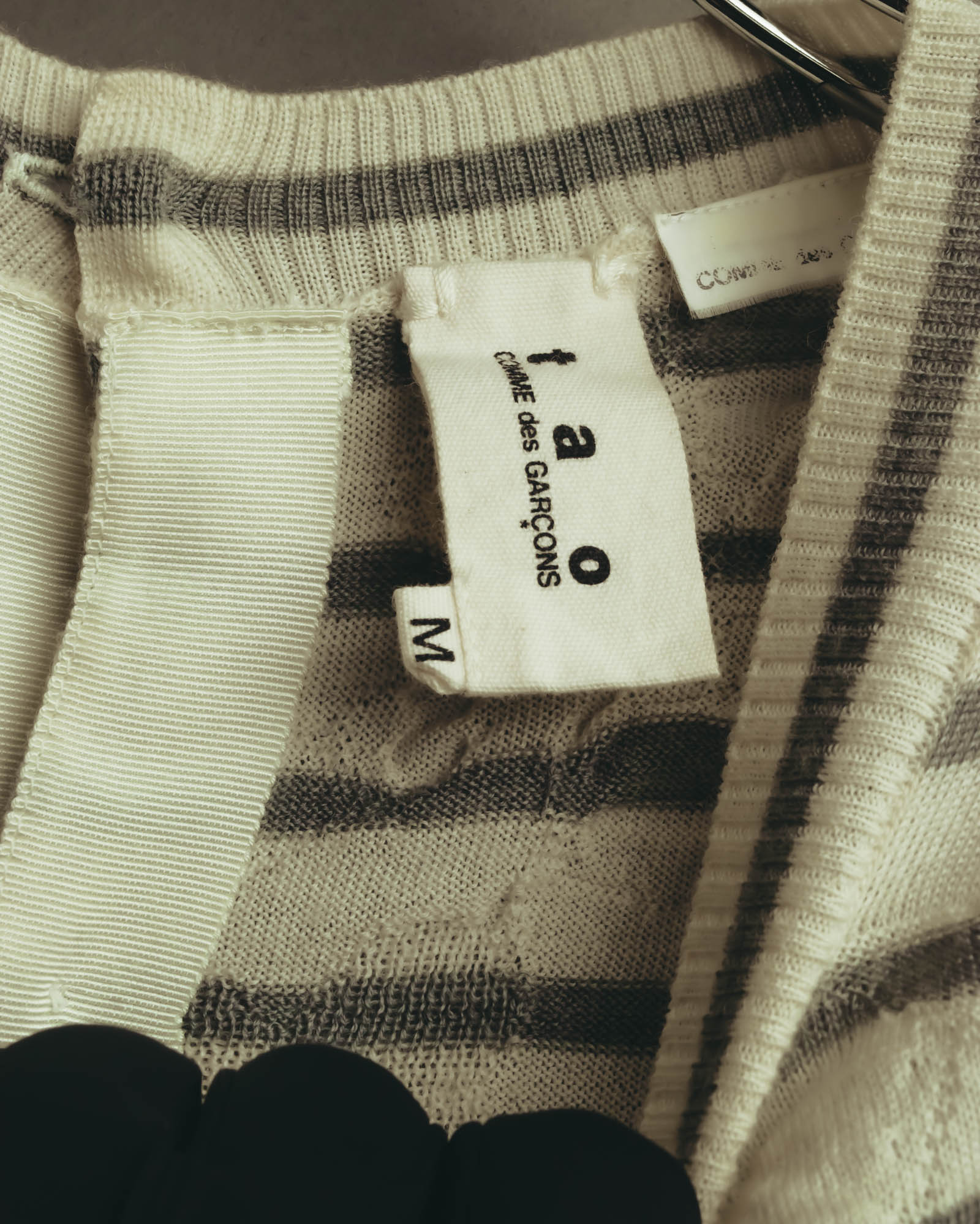 "tao COMME des GARÇONS" 10's Textured striped wool knit cardigan
