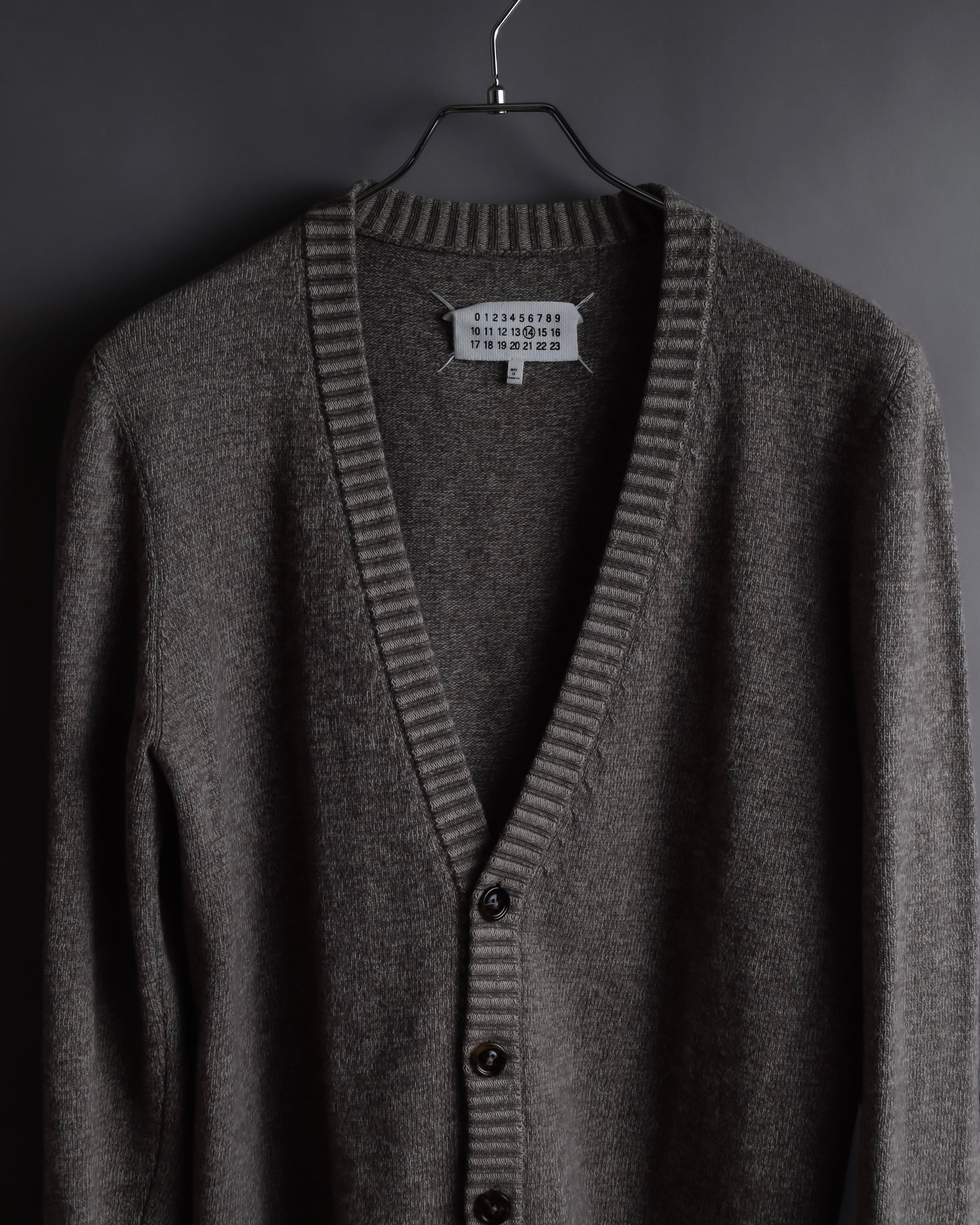 "MAISON MARGIELA" 13AW Patch accented low gauge wool cardigan
