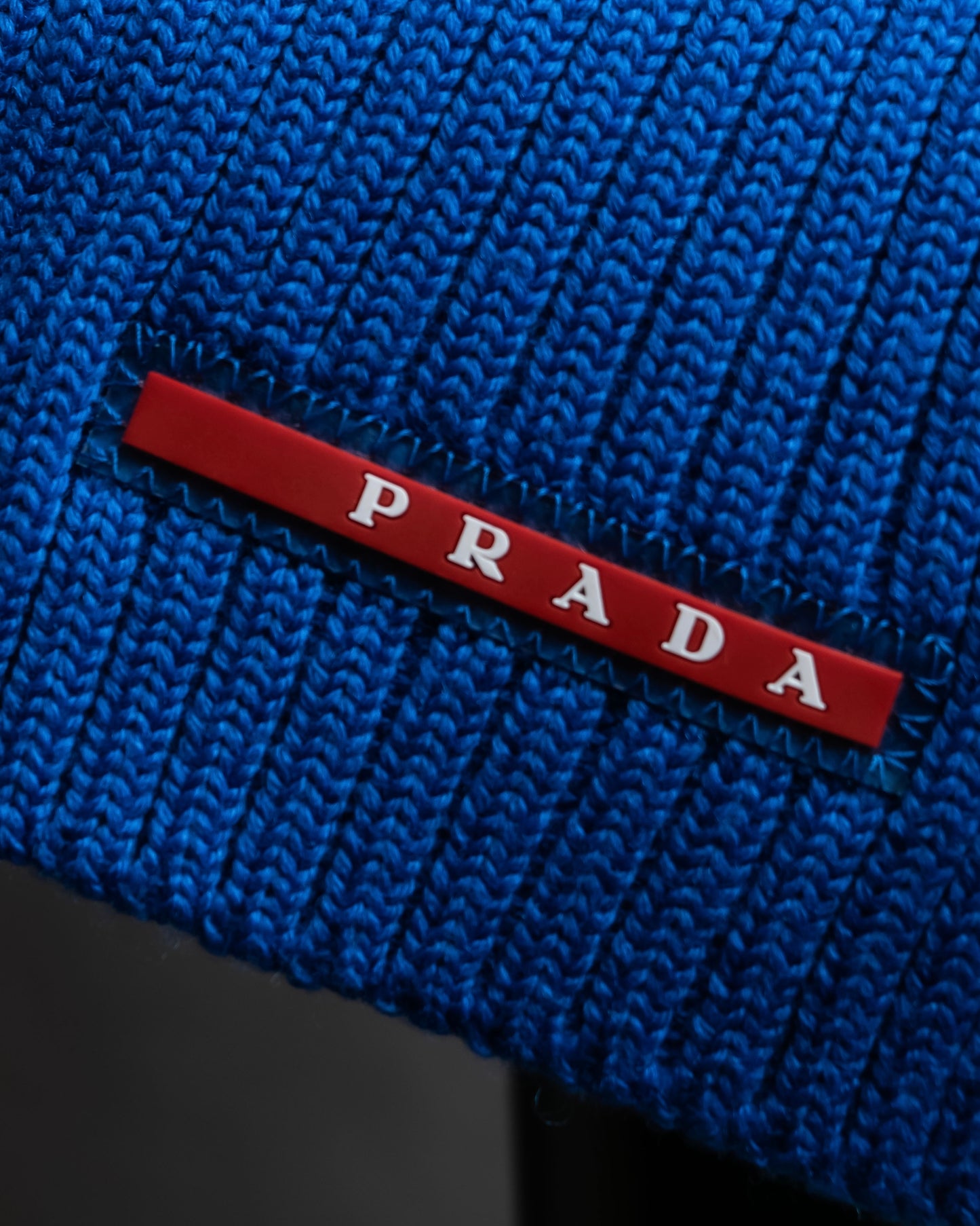 "PRADA" Ribbed knitting beautiful blue muffler