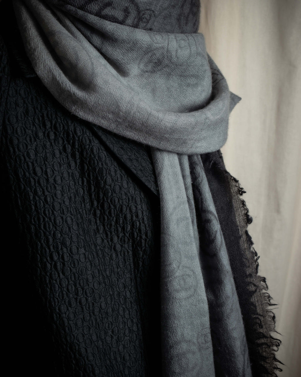 "CHANEL" Logo engraved design cashmere super large stole