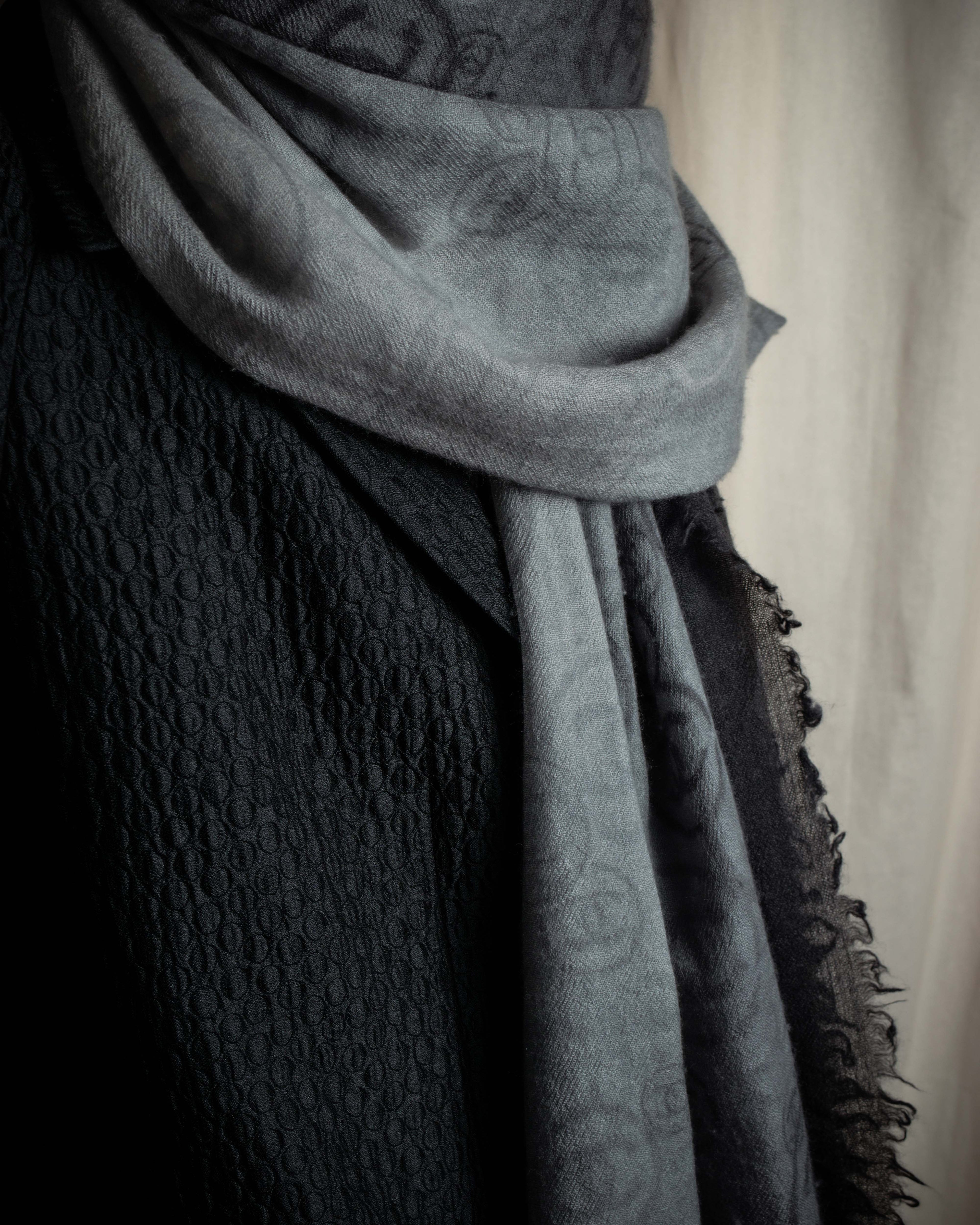 "CHANEL" Logo engraved design cashmere super large stole