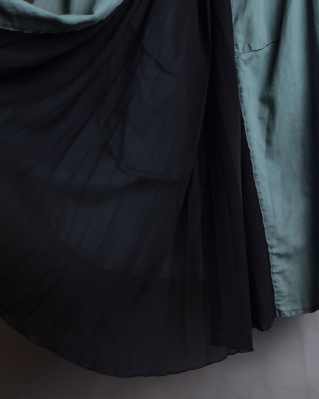 "UNDERCOVER" Raw edge frill design military-like shirt tunic