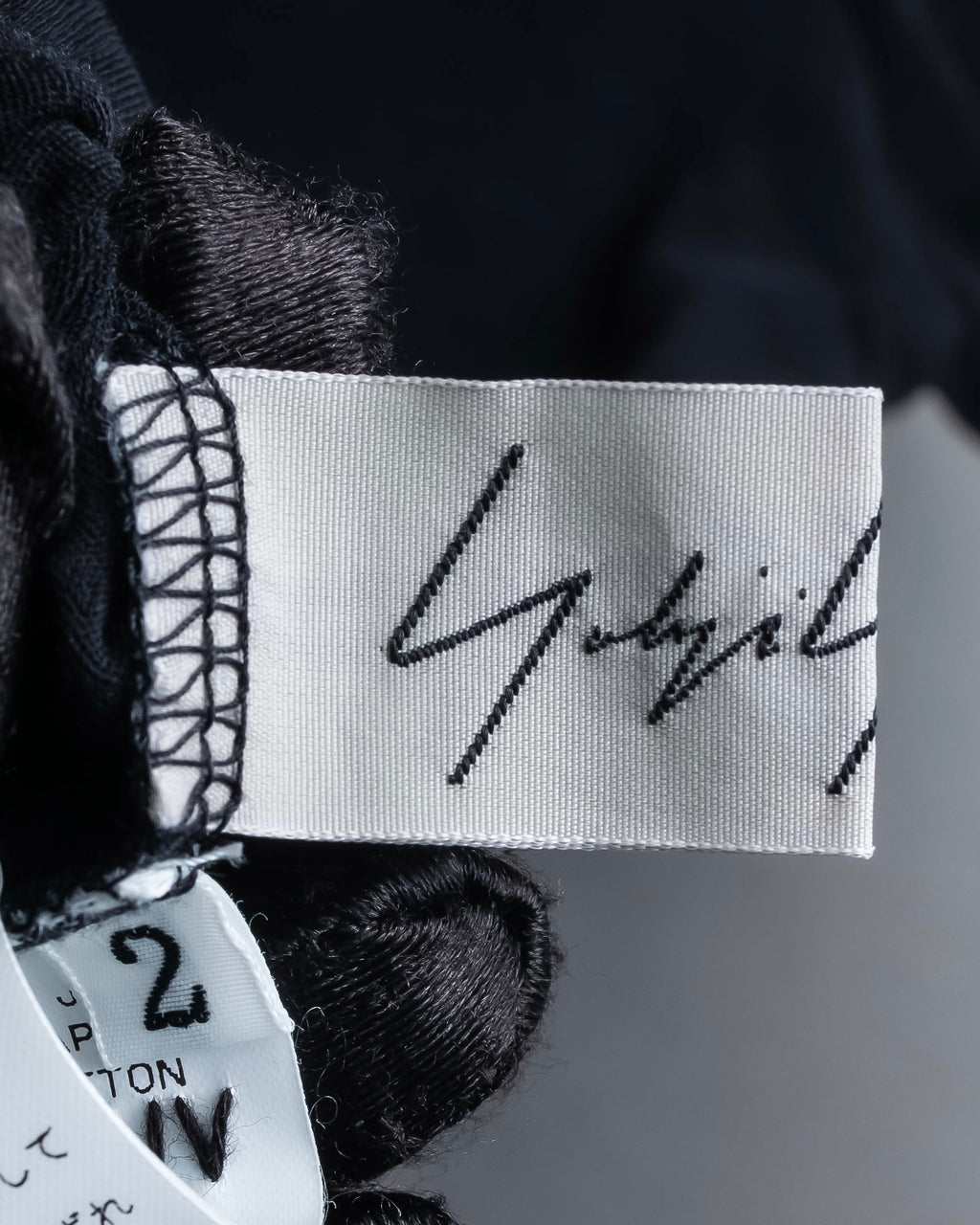 "YOHJI YAMAMOTO FEMME"
Sheer cotton round neck pullover