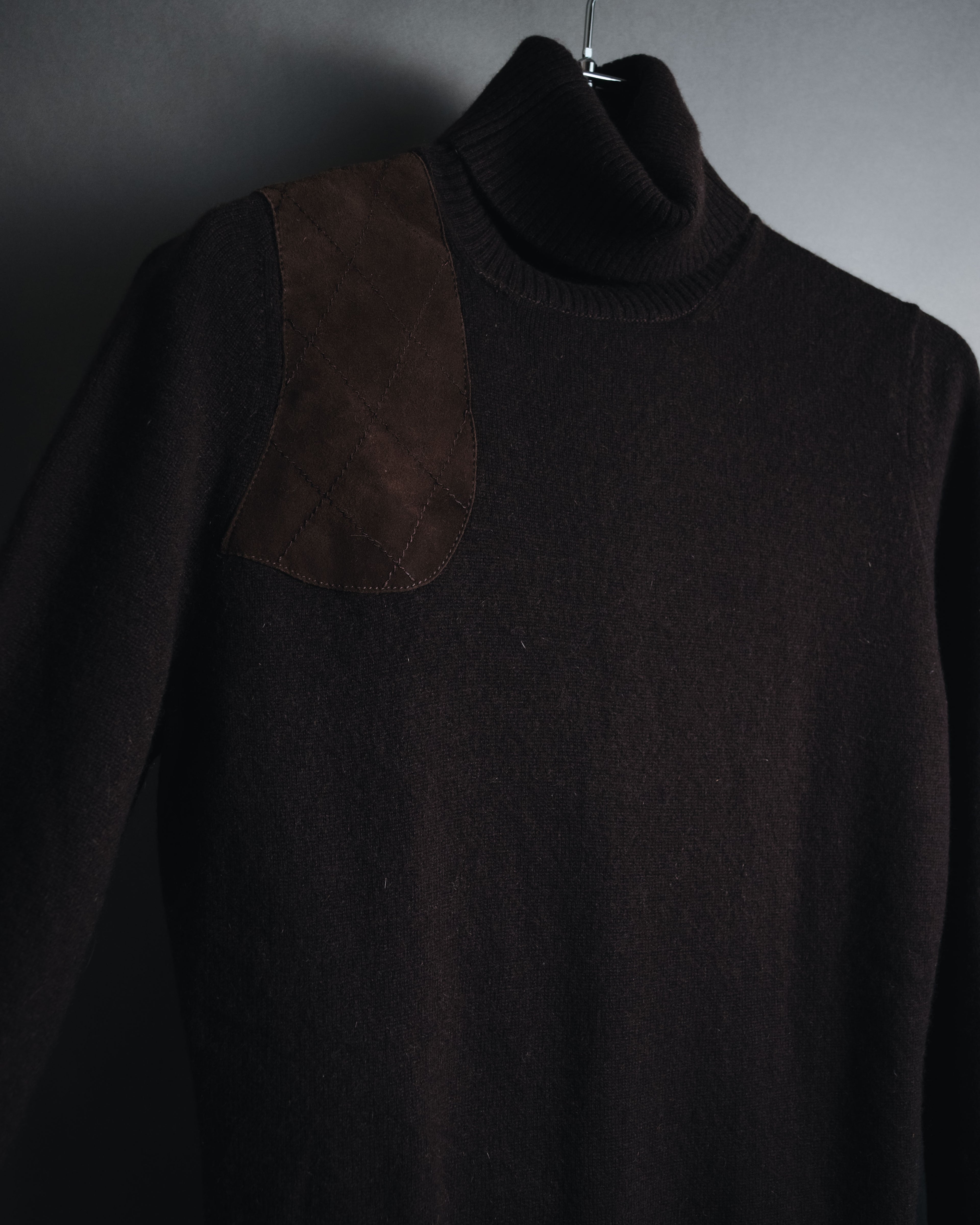 "LOEWE" 00’s Cashmere turtleneck suede gun patch knit