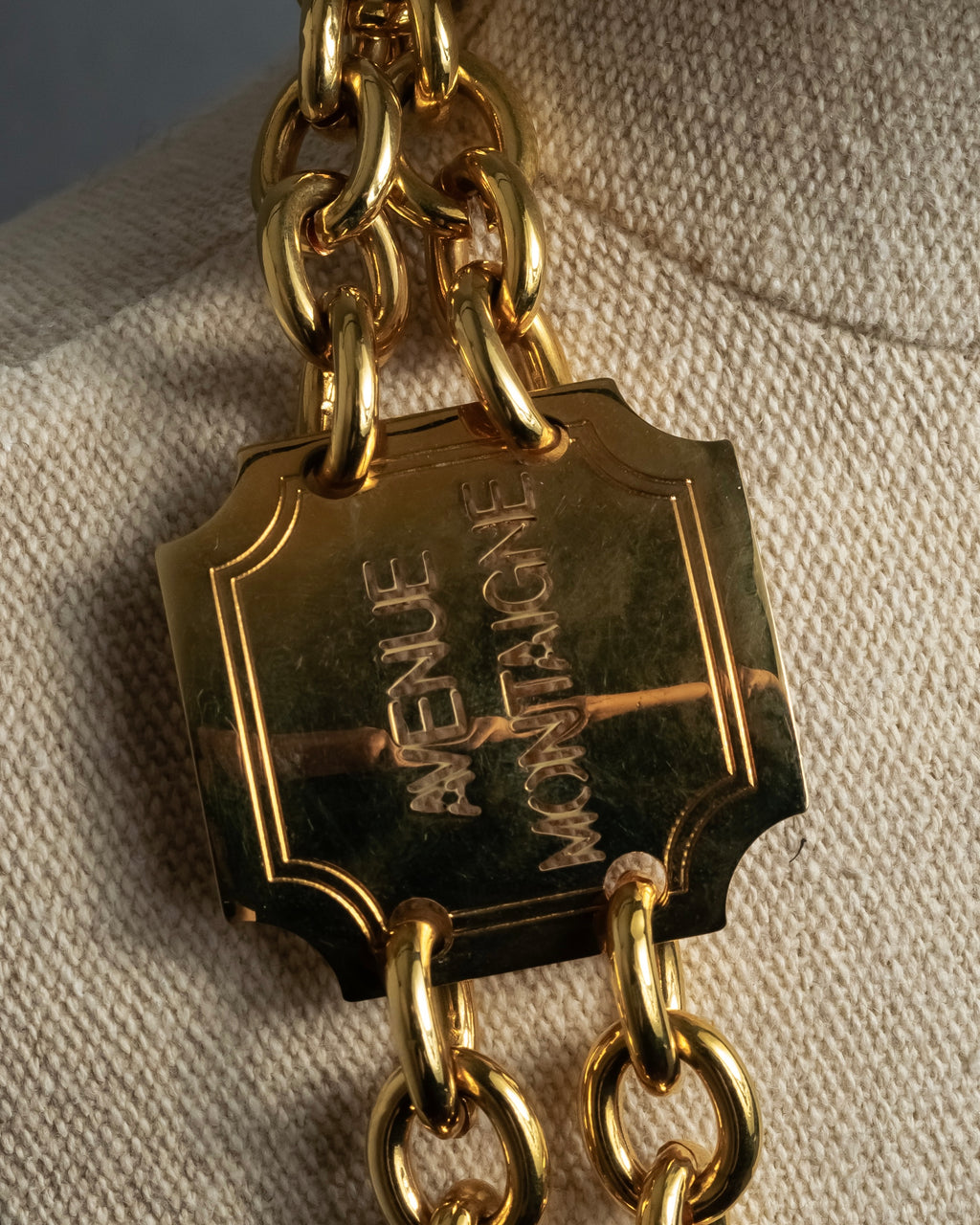 "CELINE" AVENUE MONTAIGNE 38 design gold necklace & belt