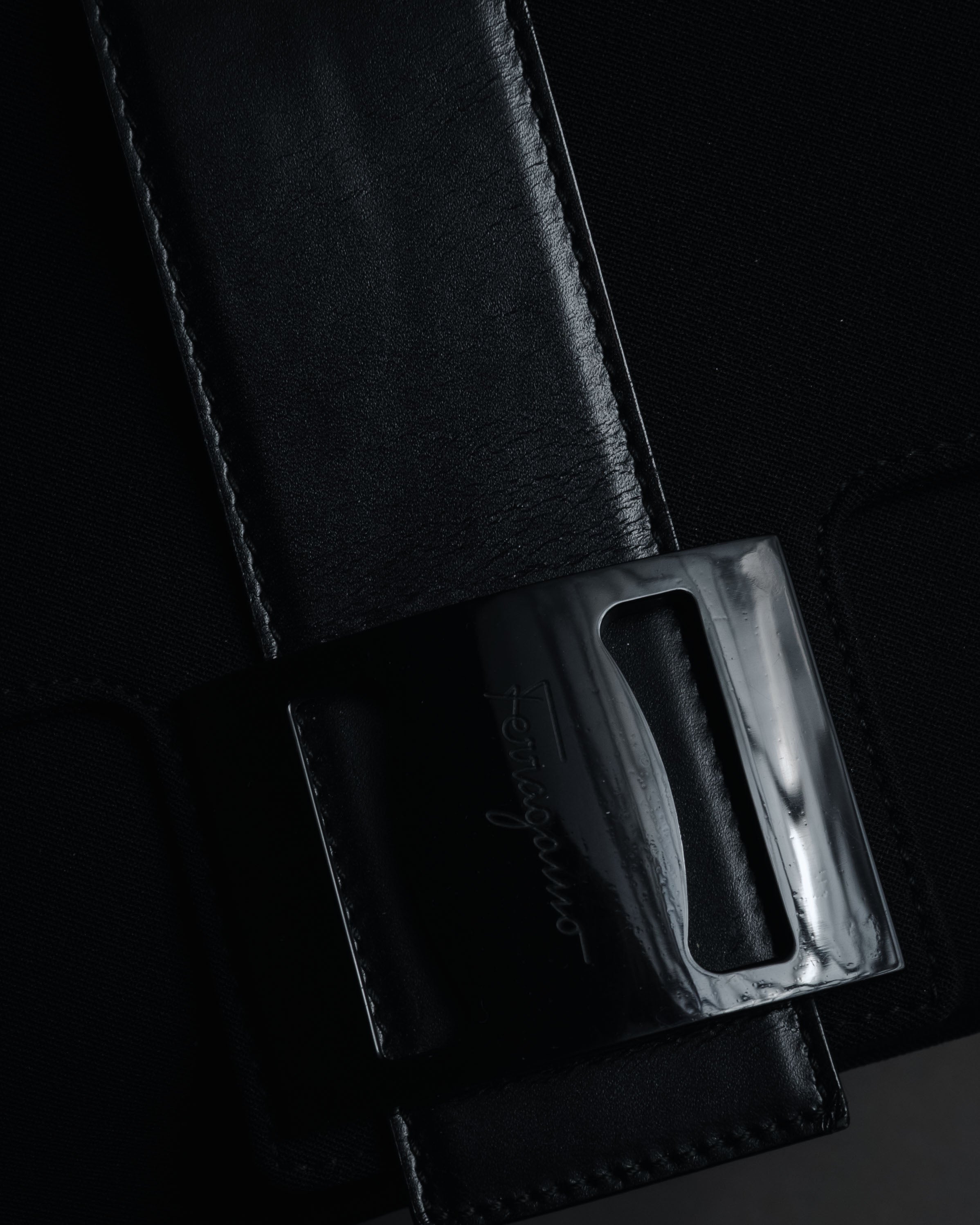 "Salvatore Ferragamo" 90’s-00’s Archive shoe embossed leather shoulder bag