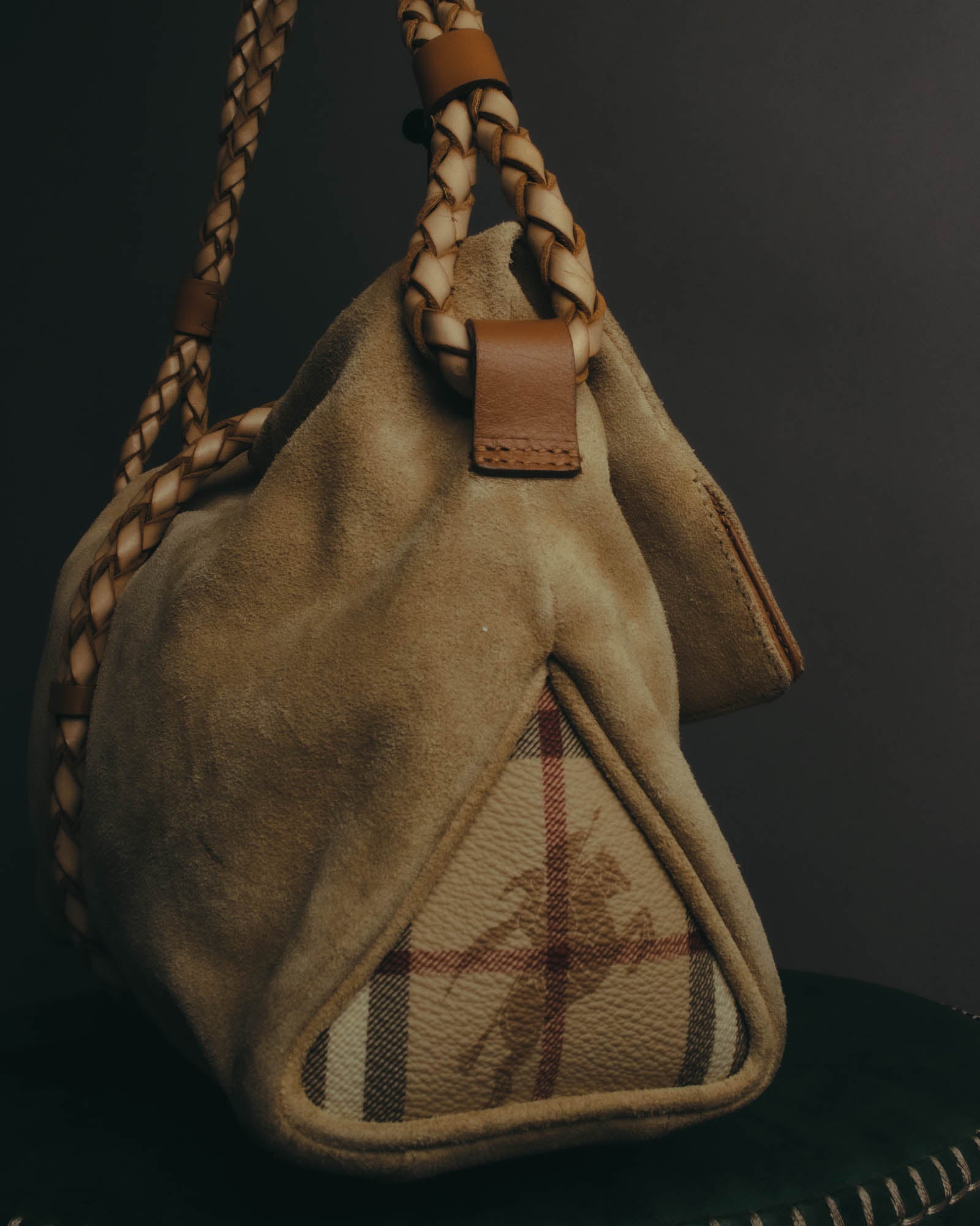 “Burberry” 00’s Braided leather handle suede shoulder bag