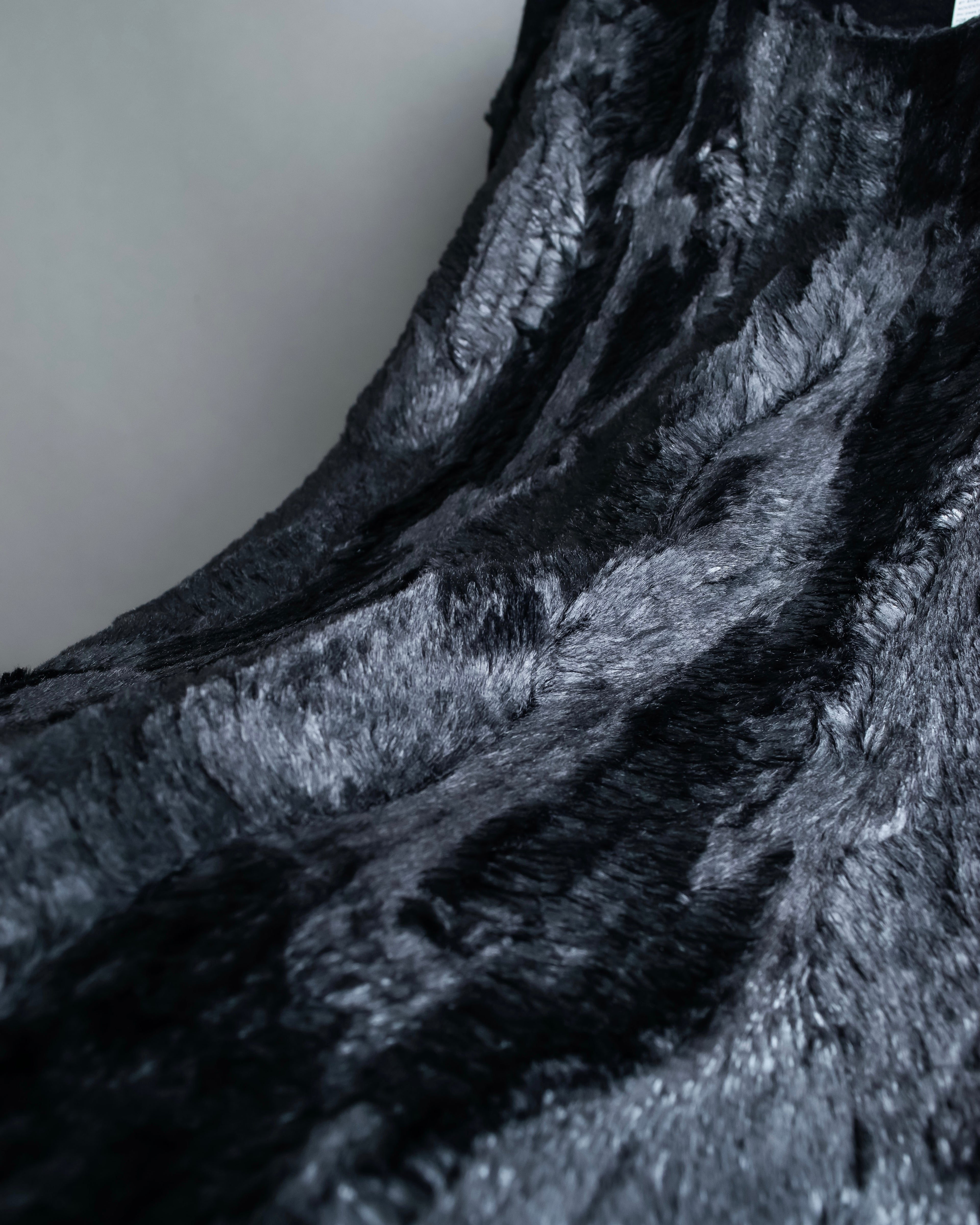 "MAISON MARGIELA"
Fur docking high gauge knit