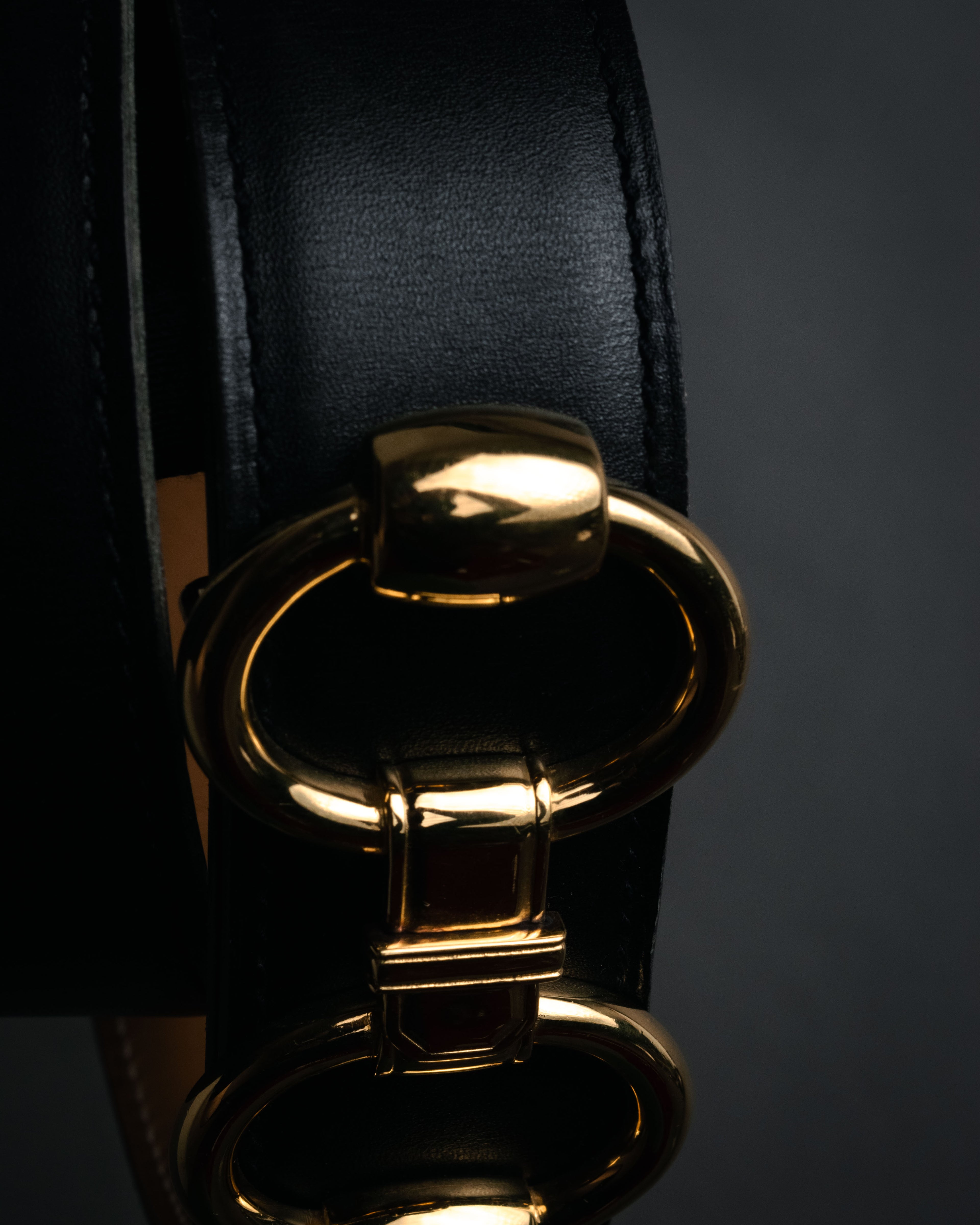 “HERMÈS” 90’s Horsebit leather belt
