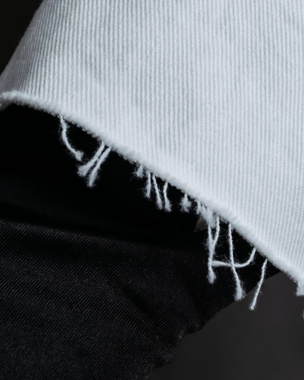 "MAISON MARGIELA" 21SS Washed raw cut flared cropped denim pants