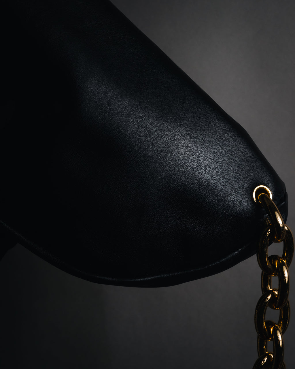 –SPECIAL– "BOTTEGA VENETA" 20’s sculptural chain pouch clutch