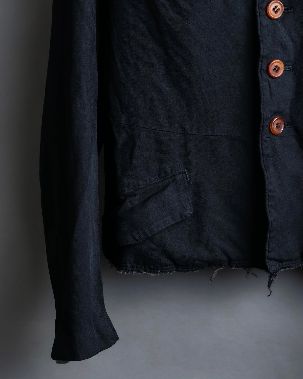 "COMME des GARCONS
COMME des GARCONS" 6 button detail raw edge jacket