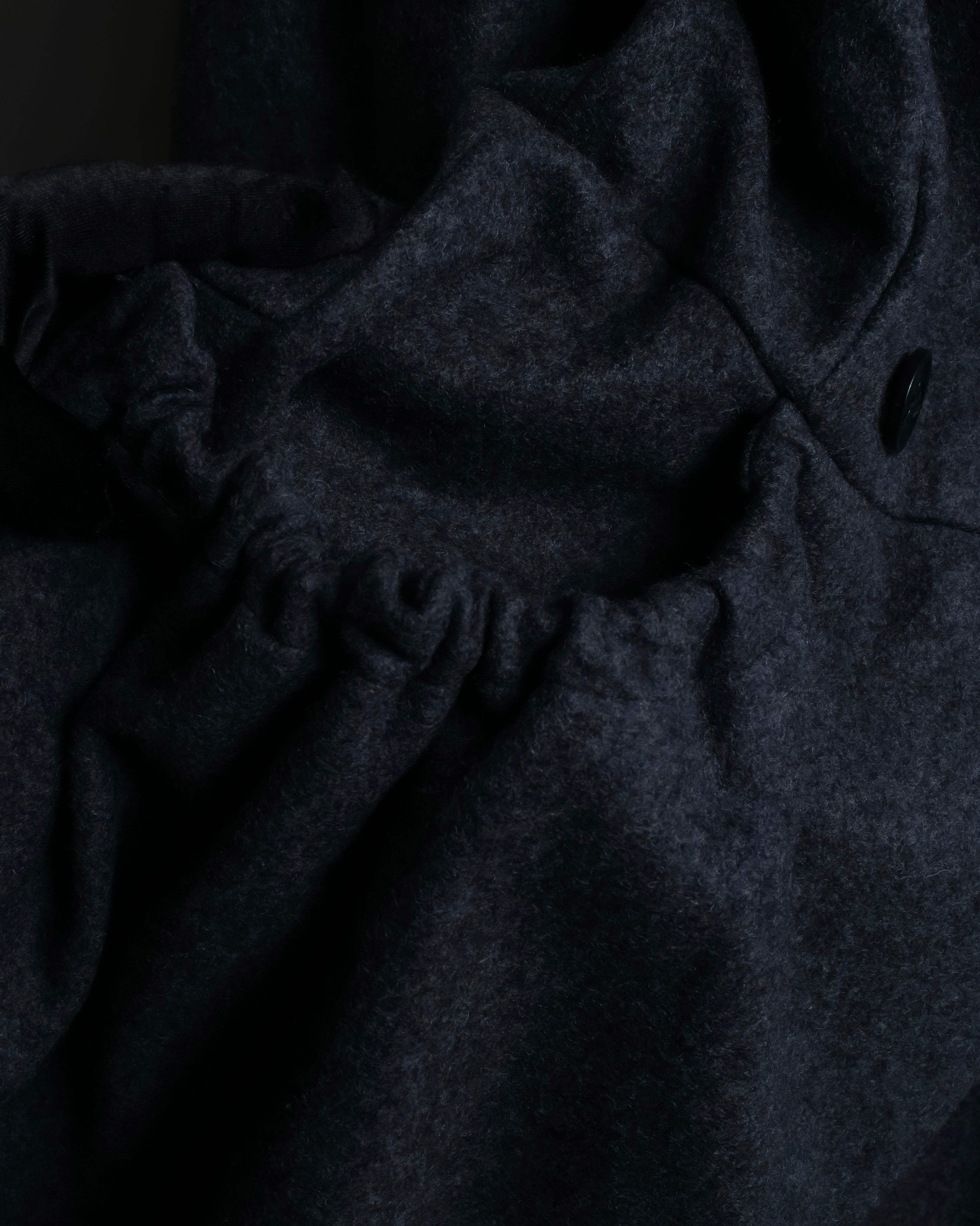 "Chloe" Gathered waist round collar coat