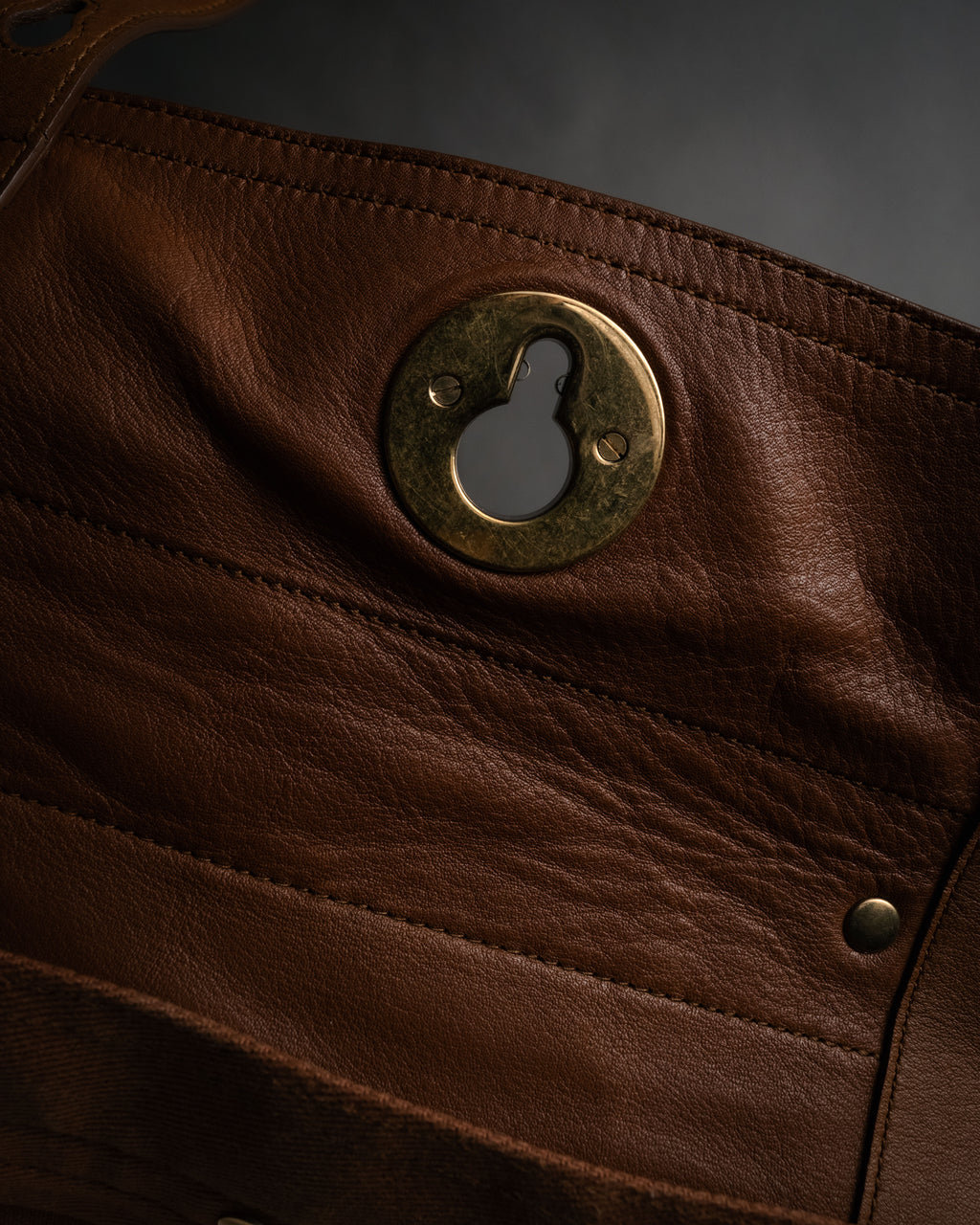 –SPECIAL– “YVES SAINT LAURENT”
2011-2012 Muse two leather handbag