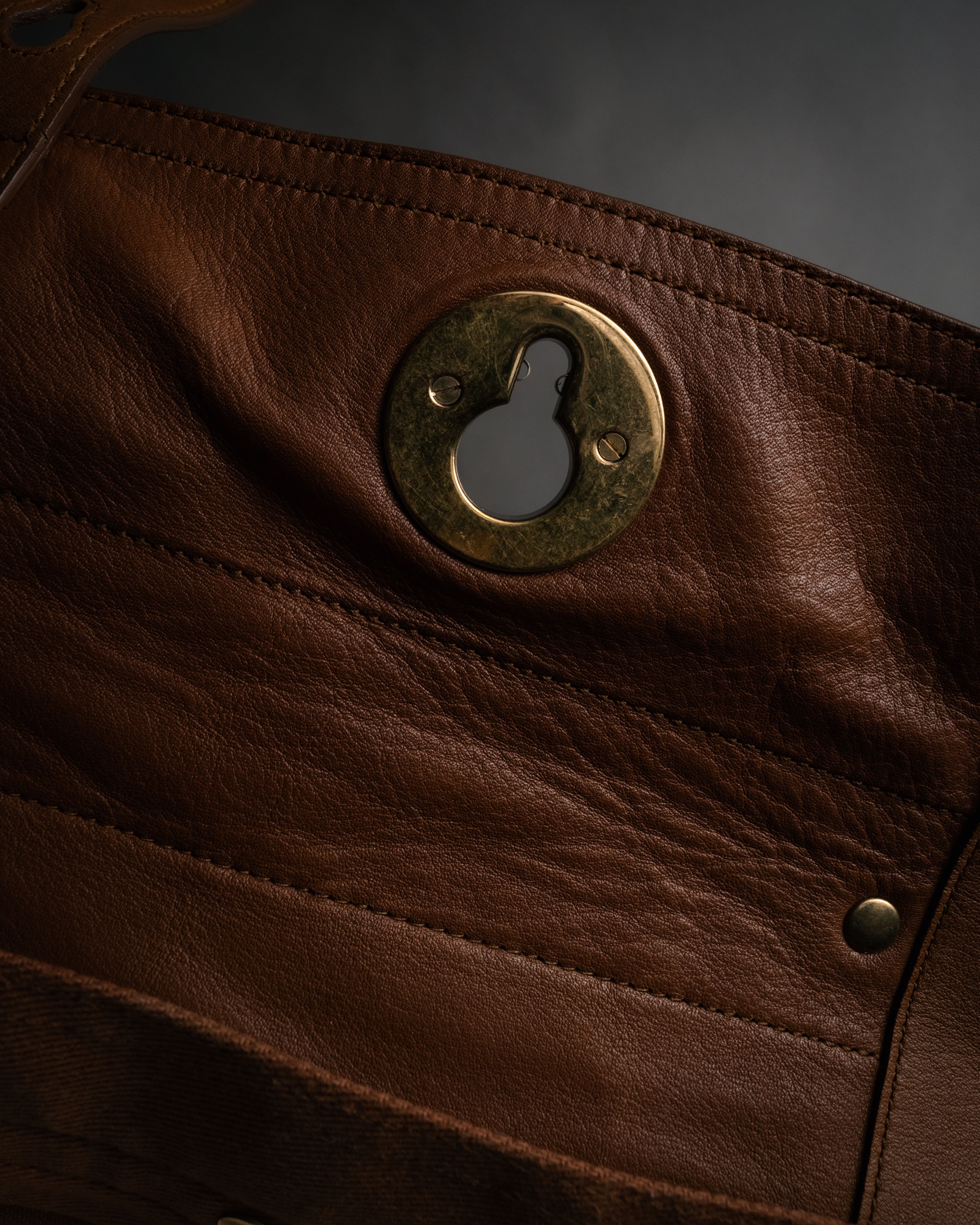 –SPECIAL– “YVES SAINT LAURENT”
2011-2012 Muse two leather handbag