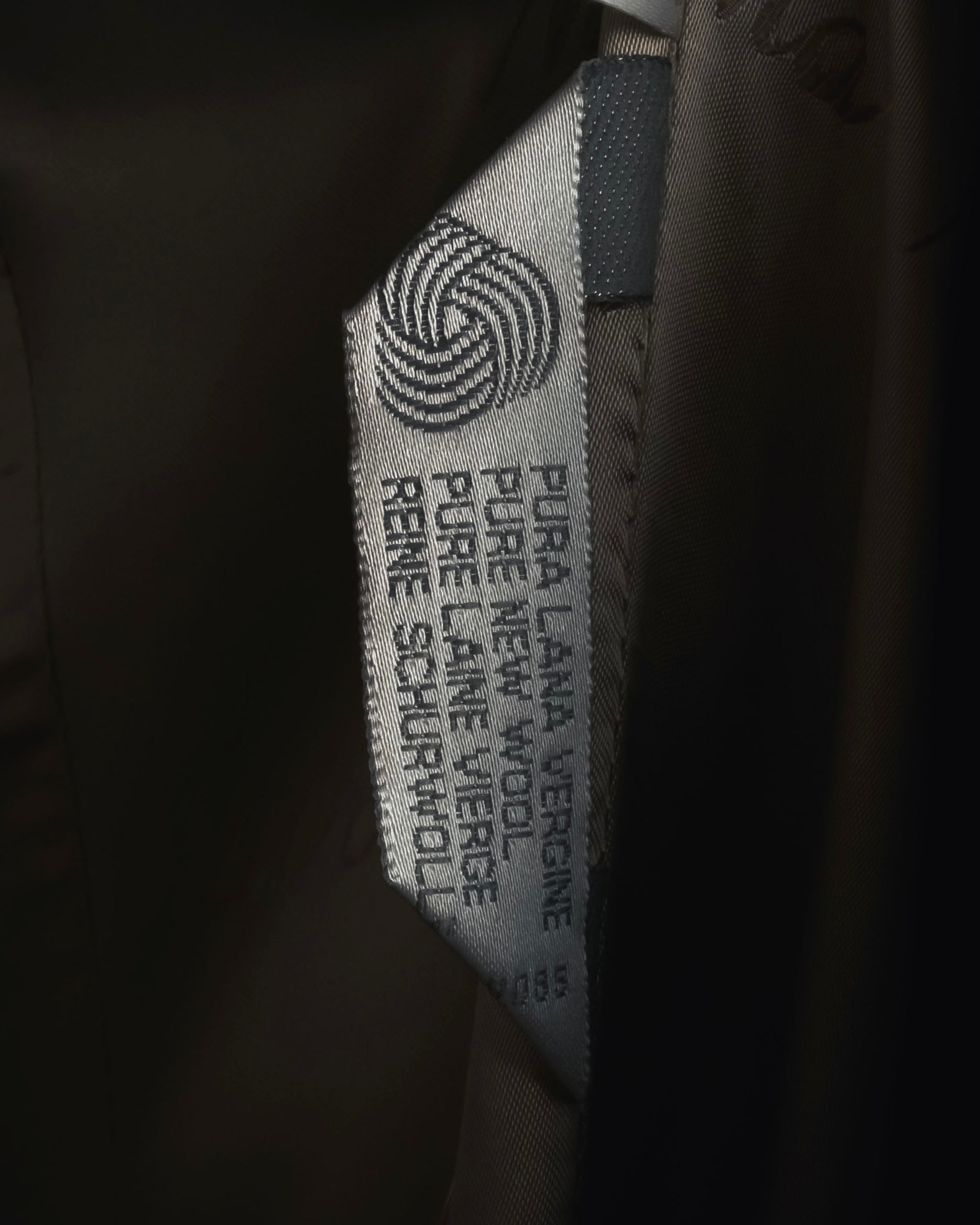 -SPECIAL- "Max Mara"
90’s Detachable fur collar virgin wool long coat