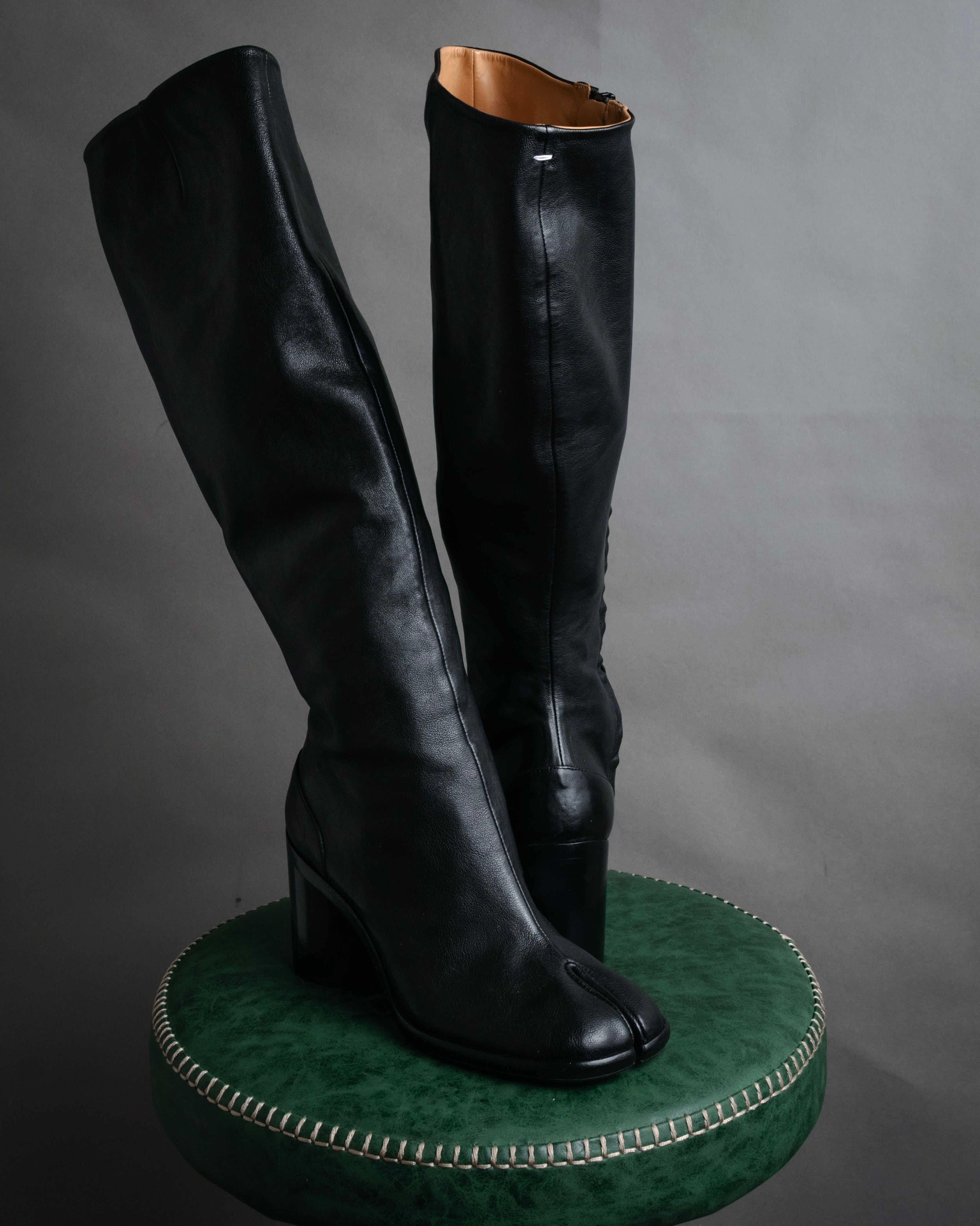 –SPECIAL– “Maison Margiela” 2020’s Tabi knee high boots